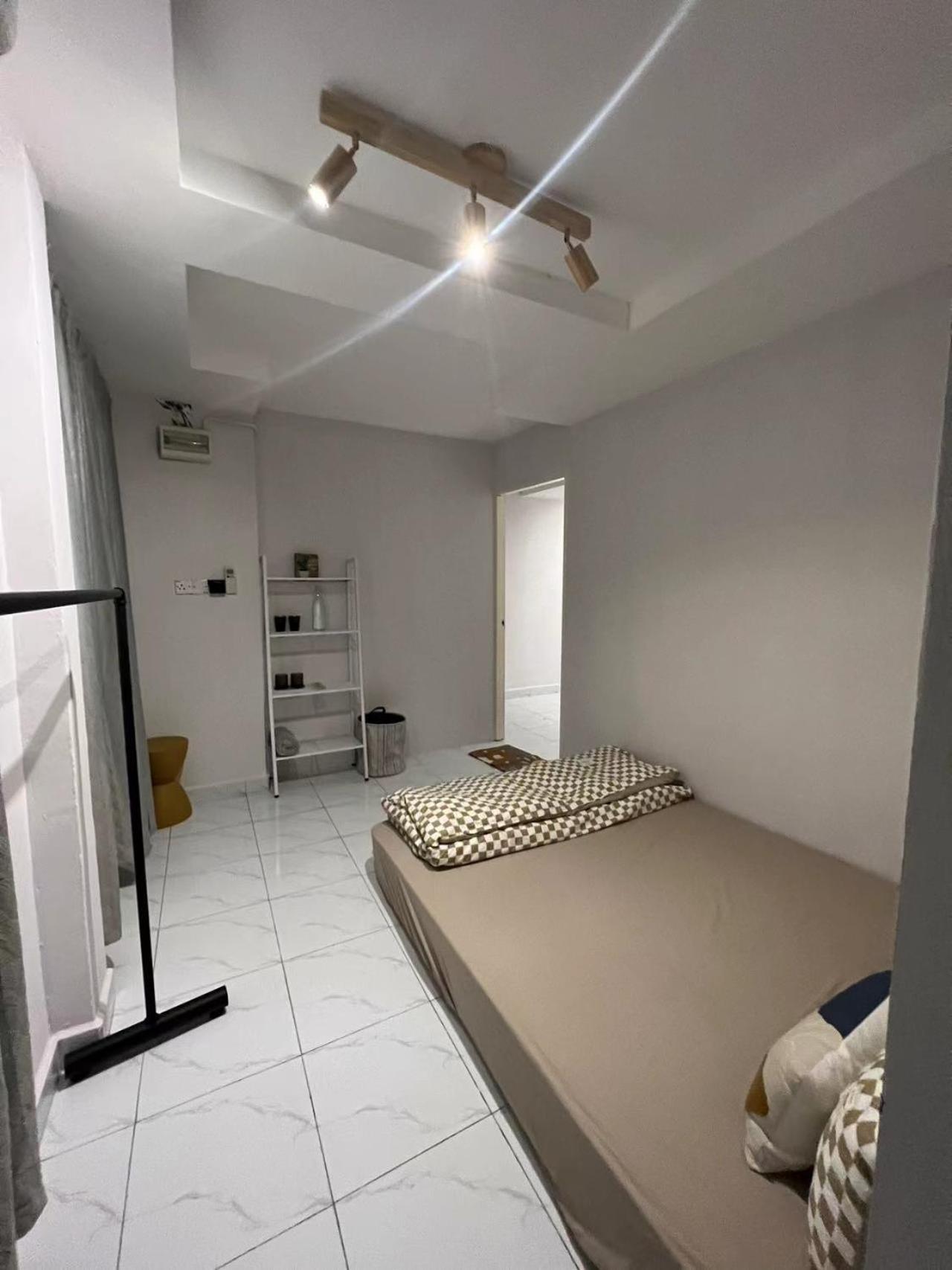 Three-Bedroom House photo 3