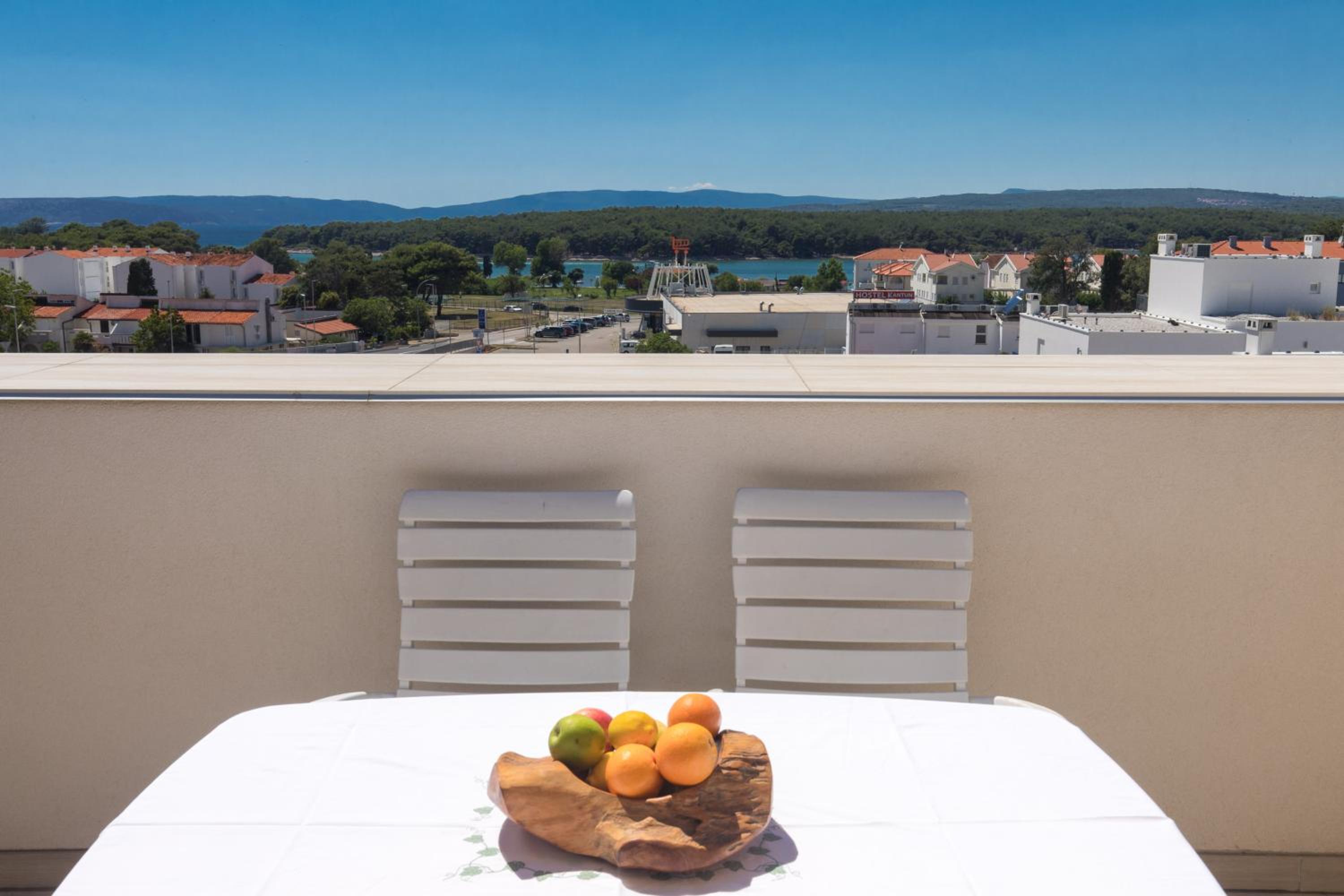 Two-Bedroom Apartment with Terrace and Sea View photo 3