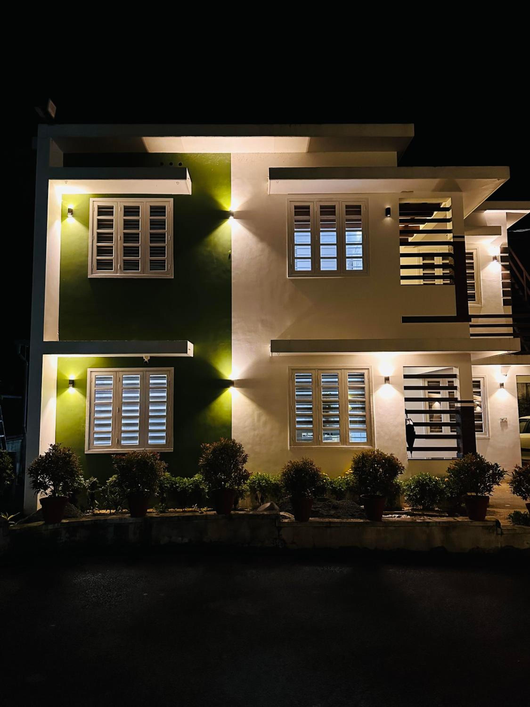 Three-Bedroom Villa photo 2