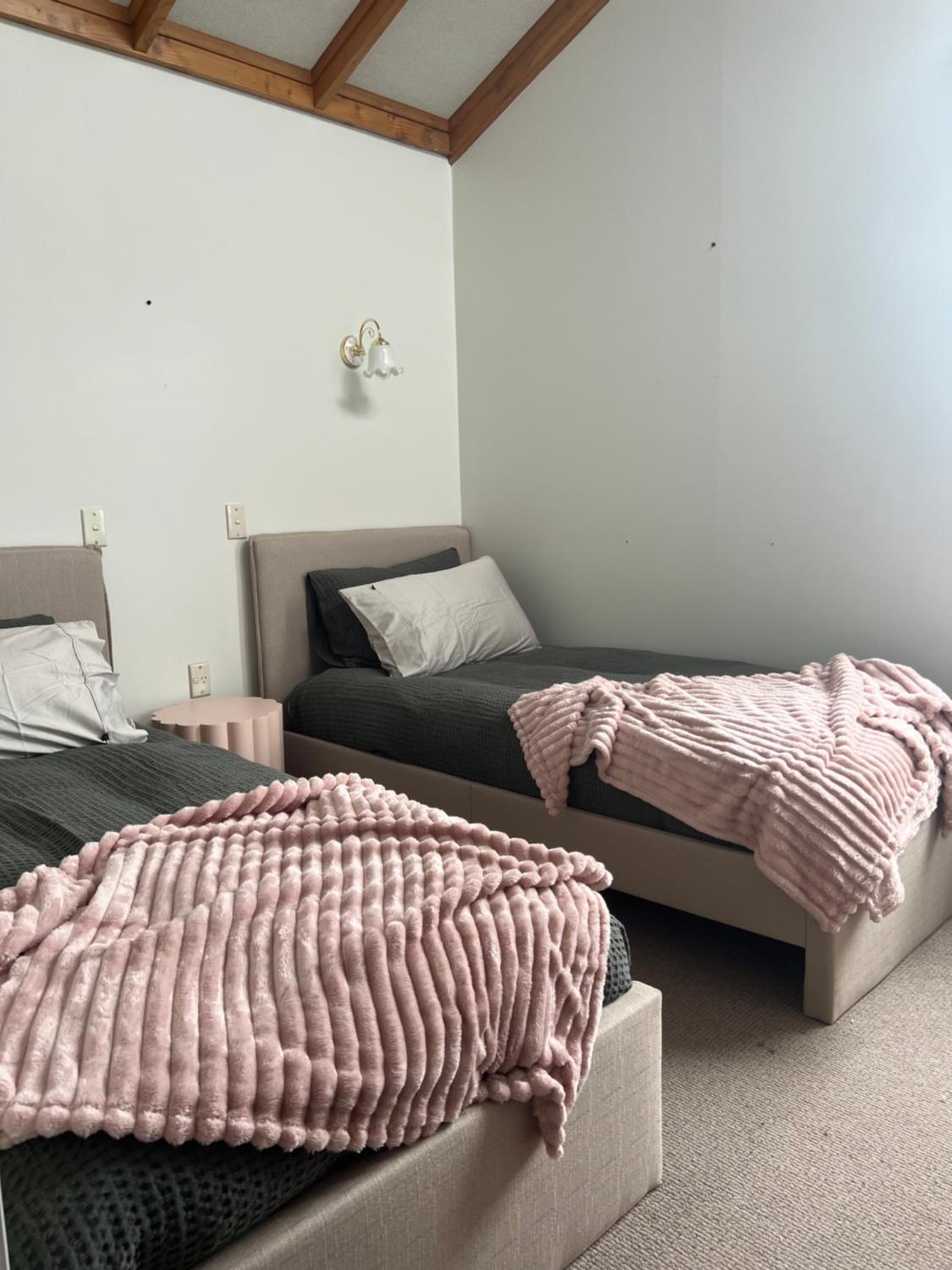 Three-Bedroom House photo 3