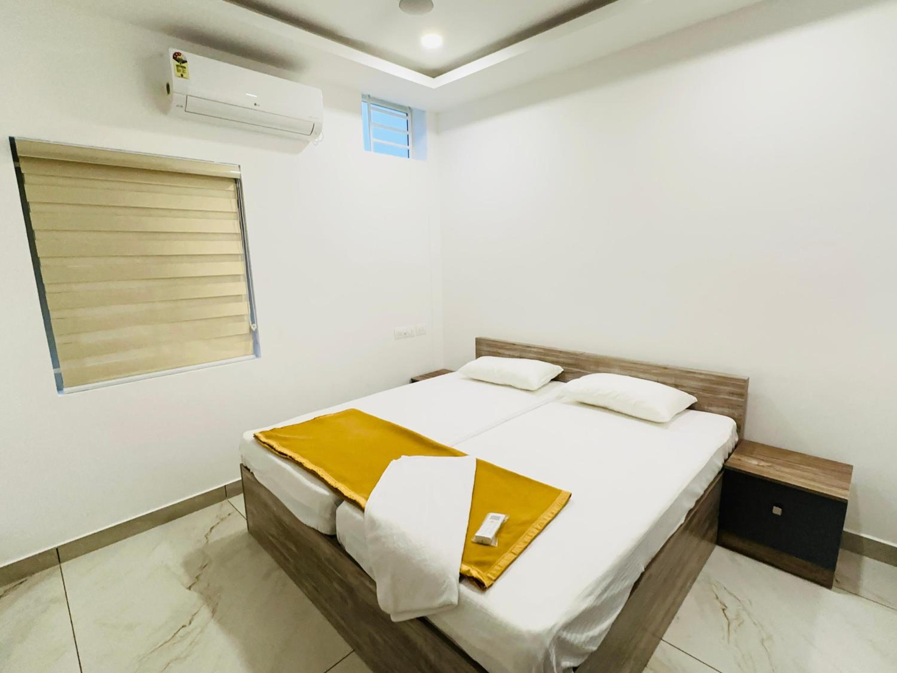 One-Bedroom Apartment - Photo 1