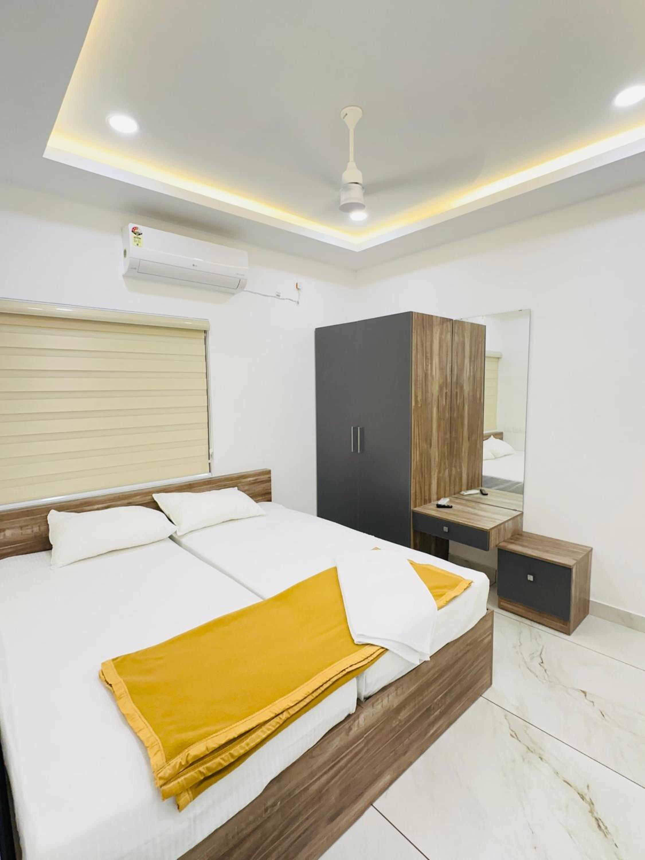 One-Bedroom Apartment - Photo 4