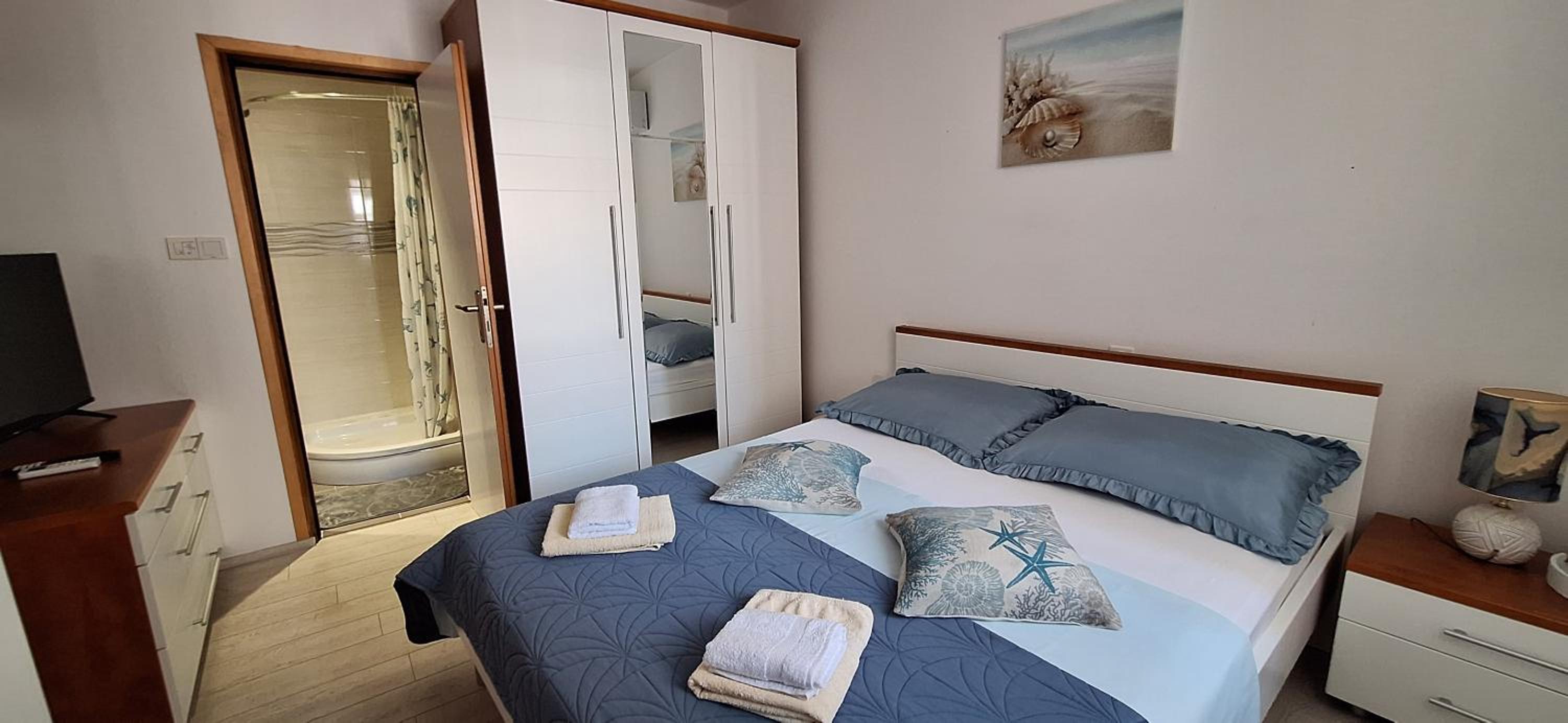 Double Room with Private Bathroom