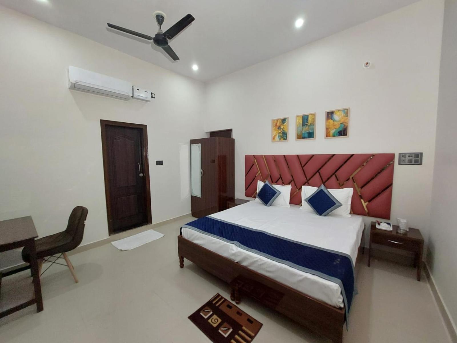 Deluxe Double Room photo 2
