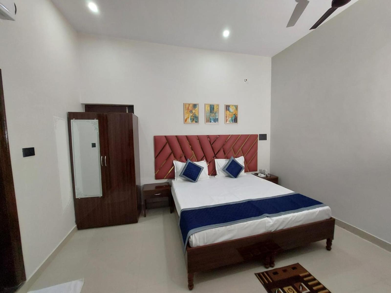 Deluxe Double Room photo 3