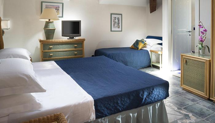 Economy Triple Room photo 1