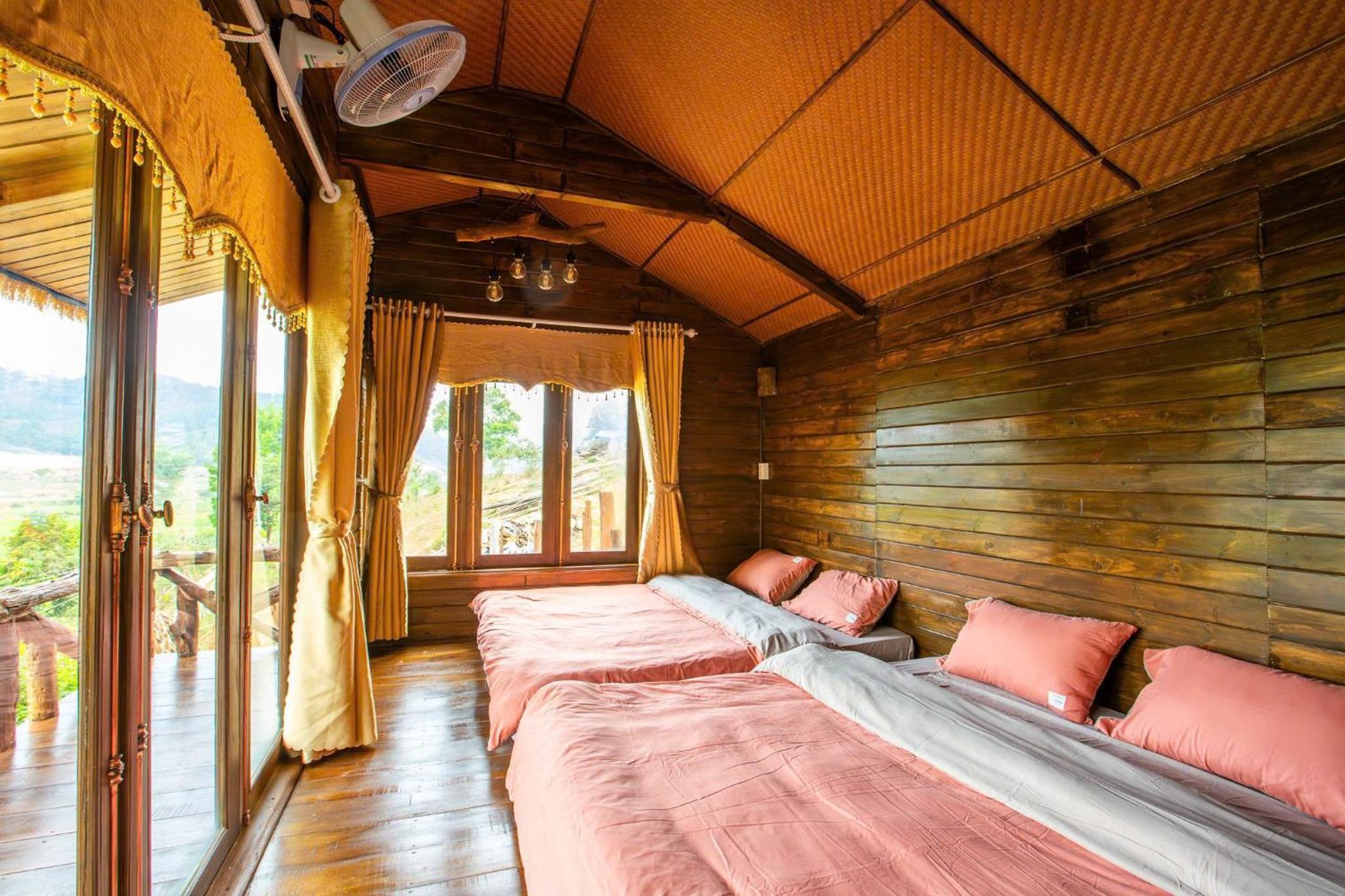 Quadruple Room with Mountain View photo 1
