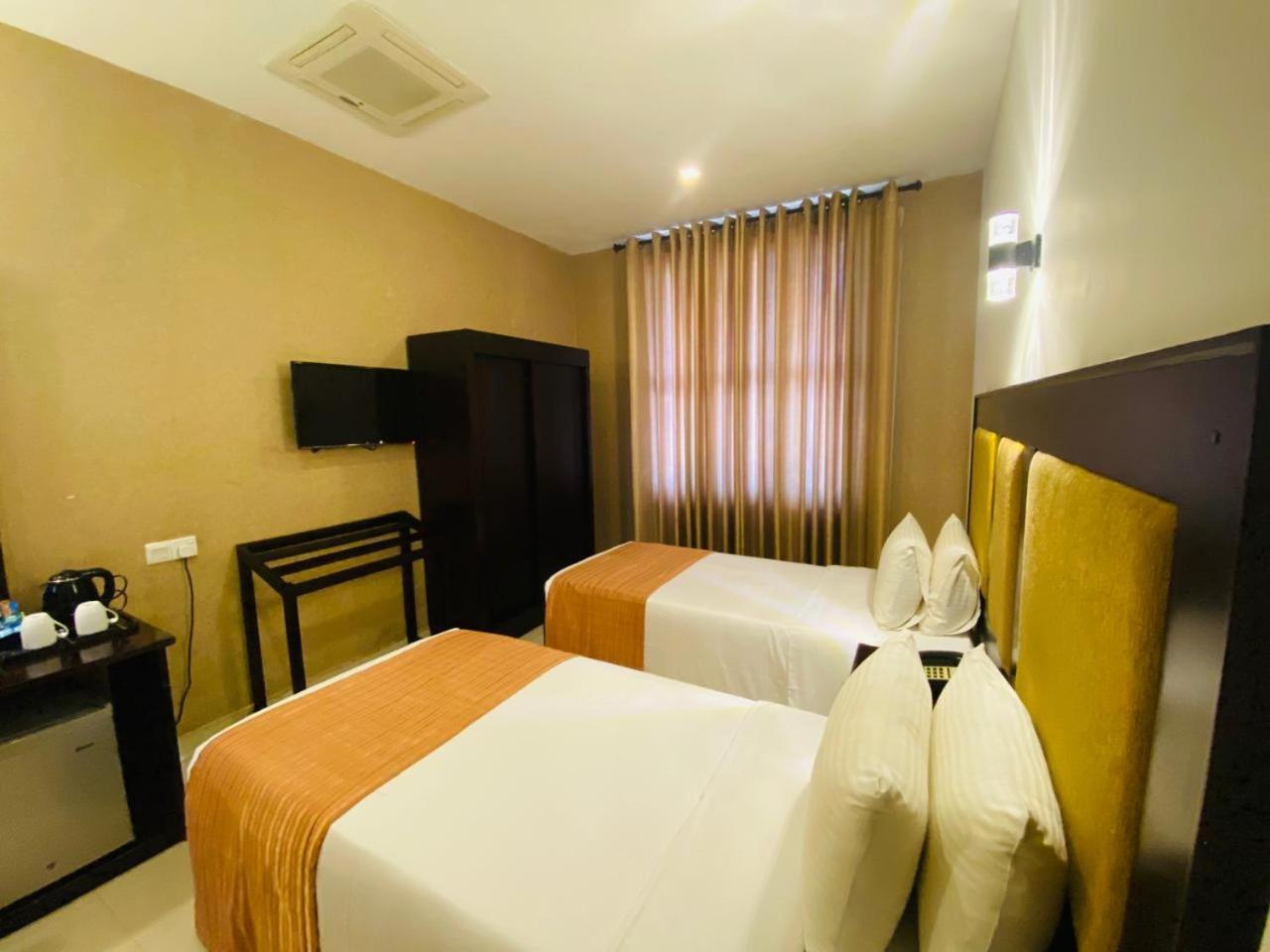 Deluxe Double or Twin Room photo 3