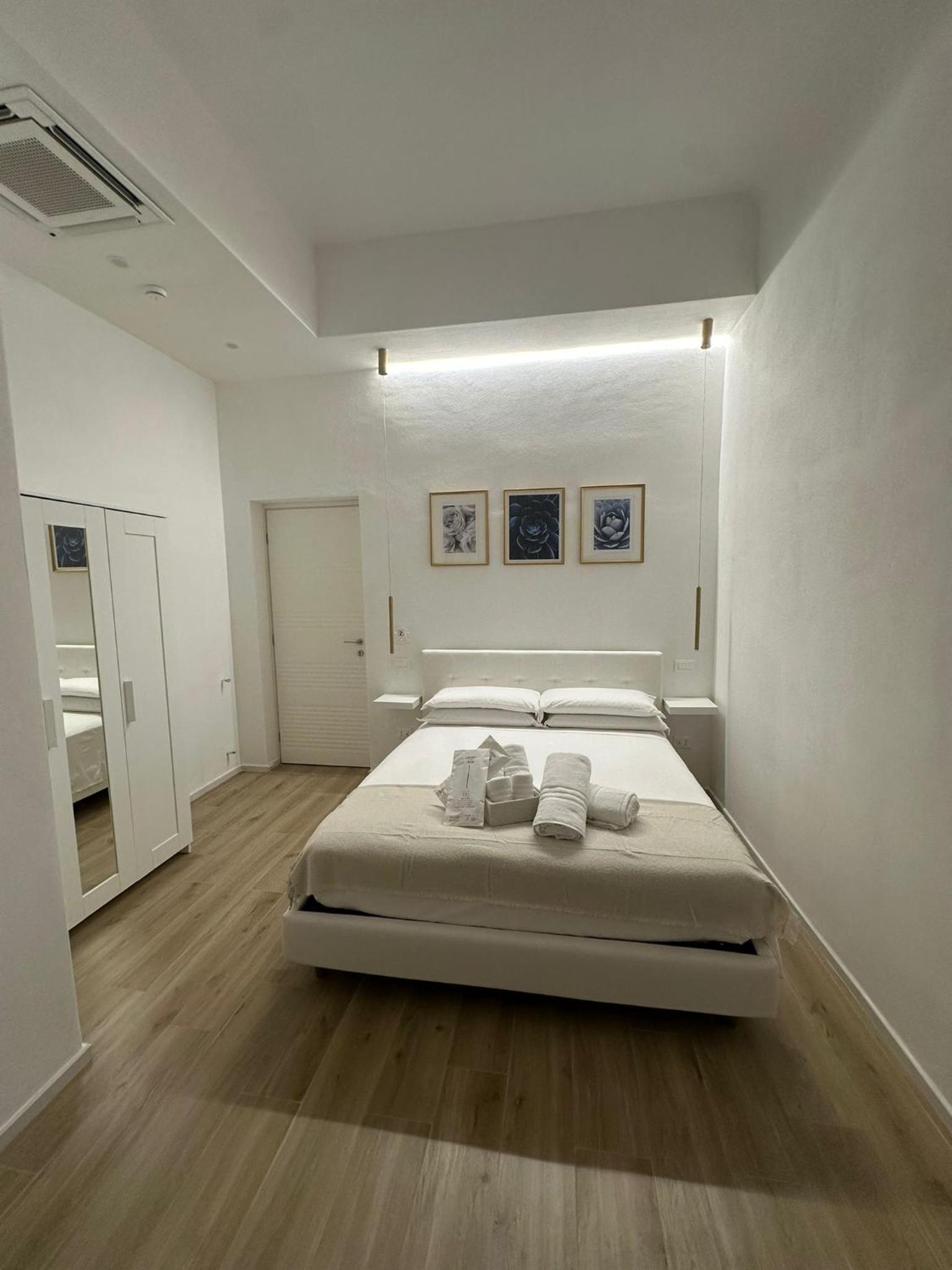 Double Room with Balcony photo 2