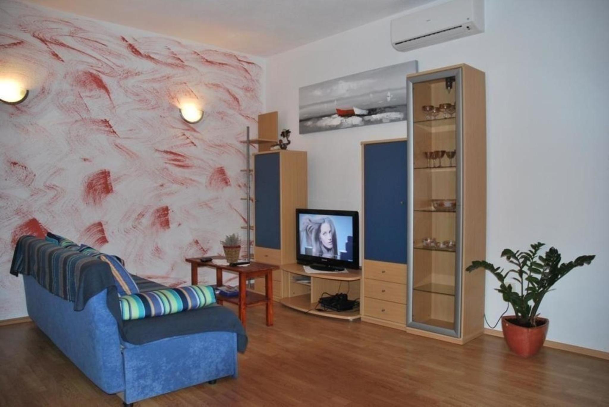 Apartment photo 1