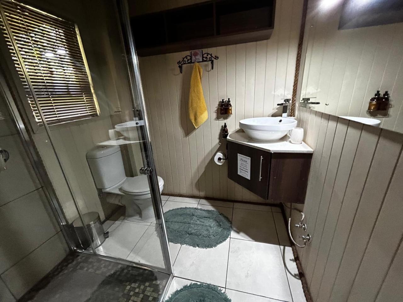 Standard Cabin - Photo 13