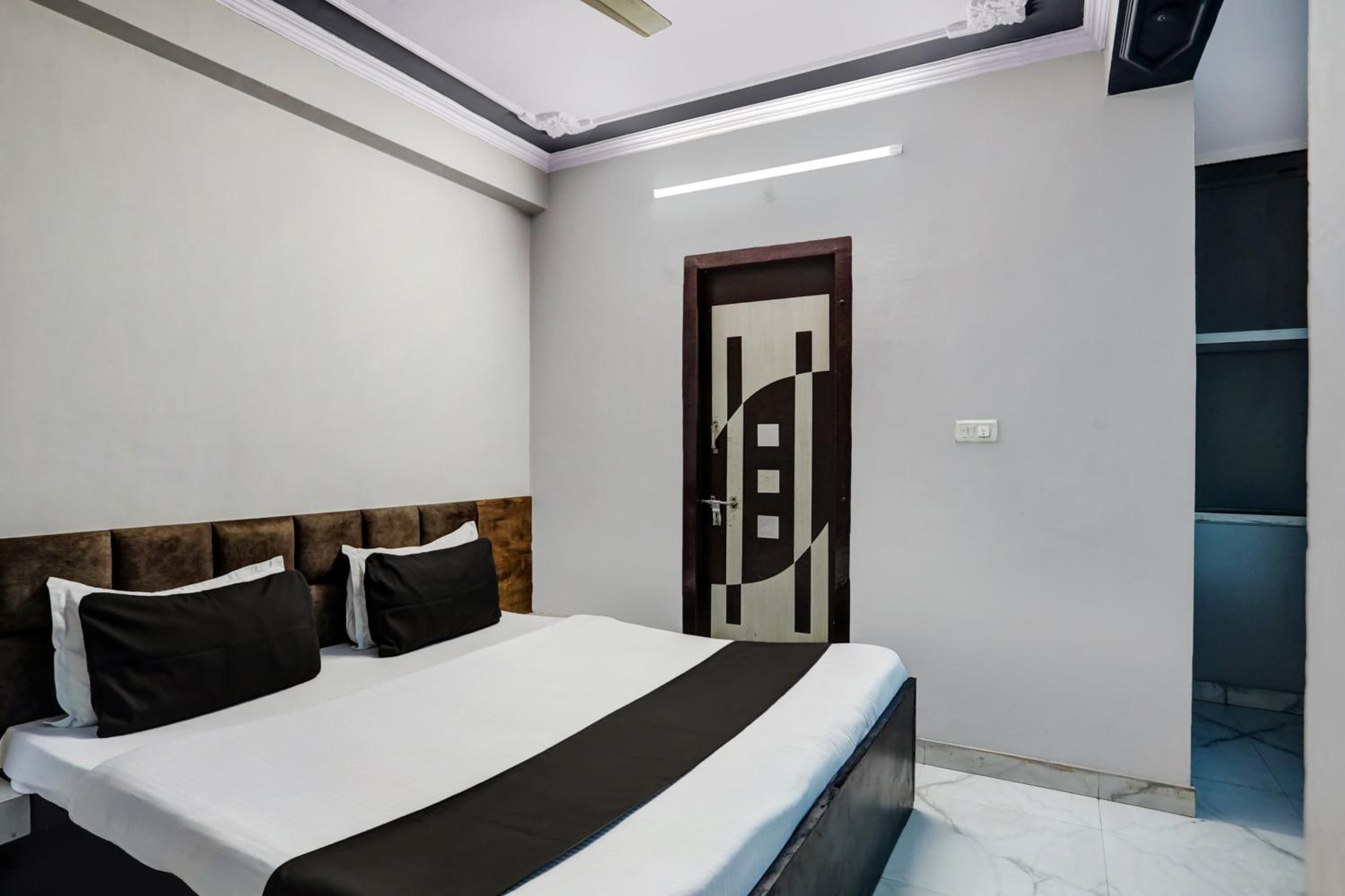 Classic Triple Room photo 1