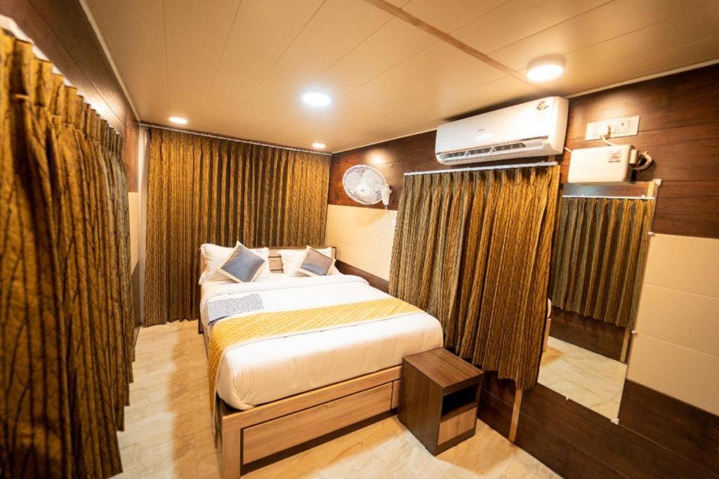 Deluxe Double Room With Sea View