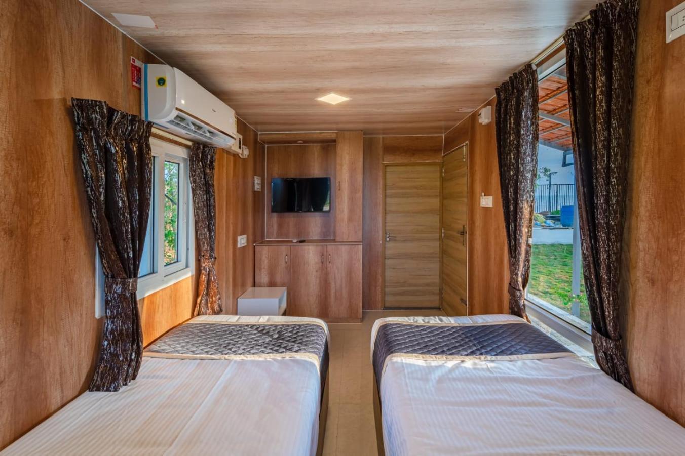 Twin Room with Sea View