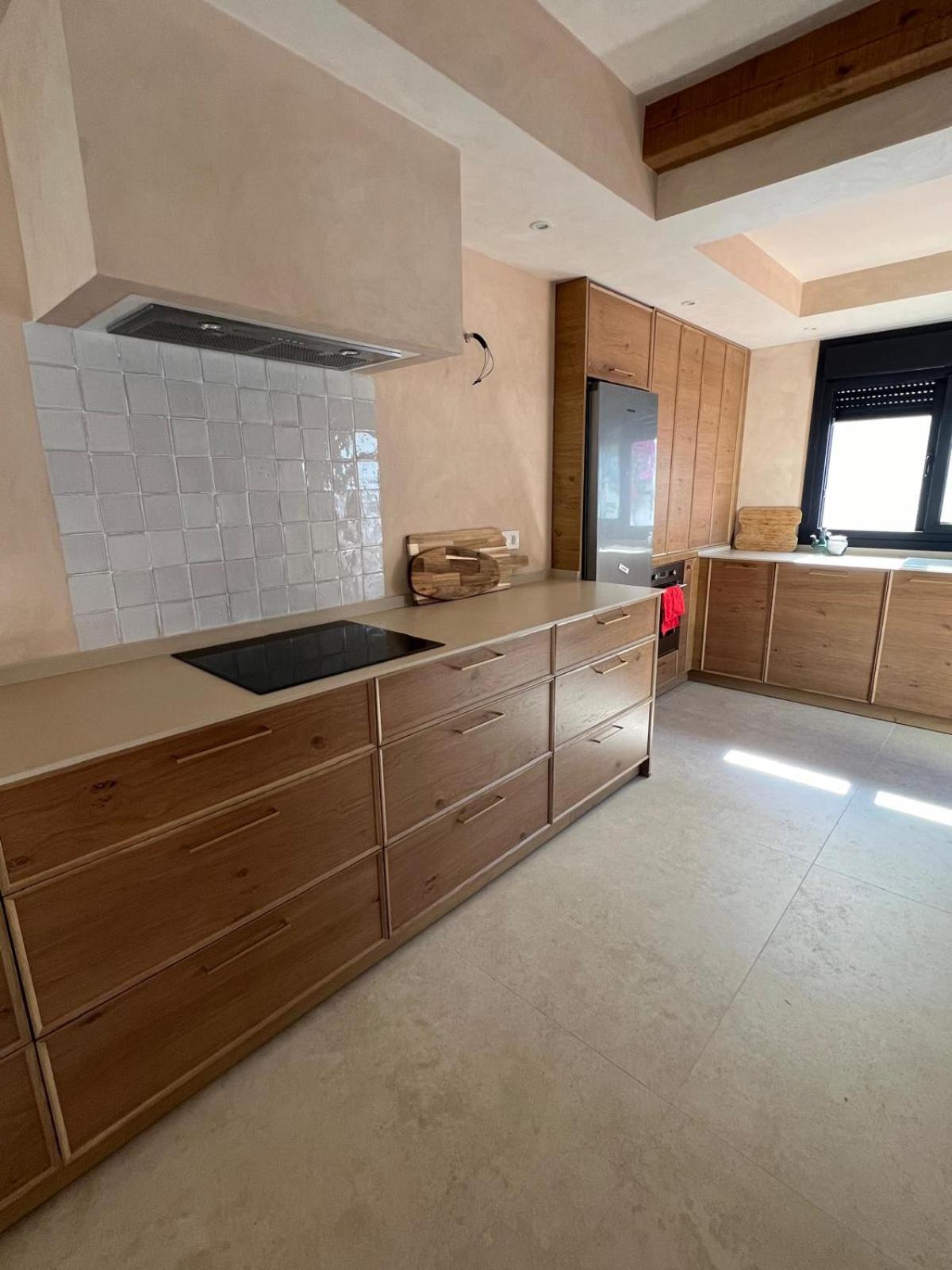 Three-Bedroom House photo 3