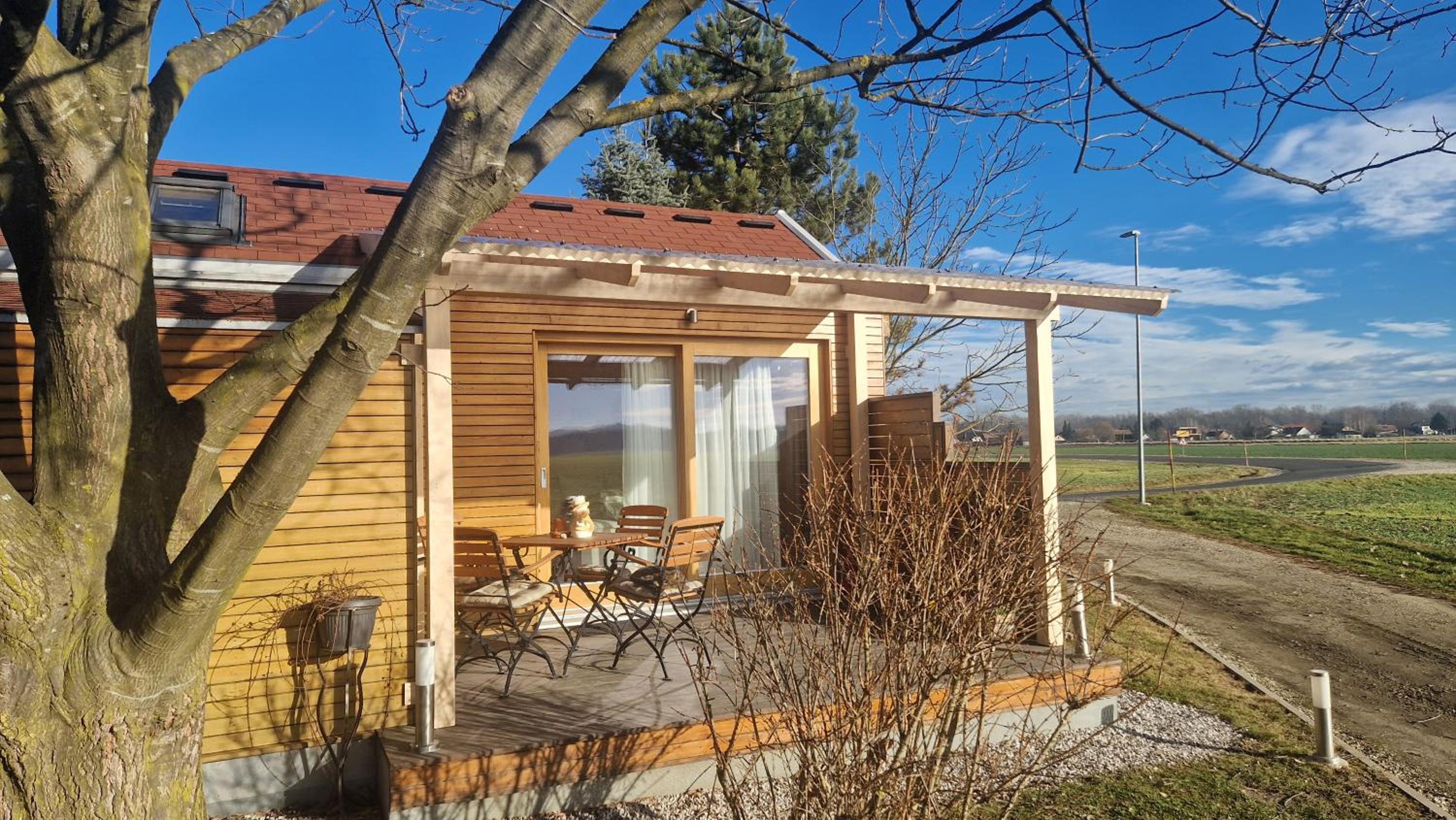 One-Bedroom House - Photo 33