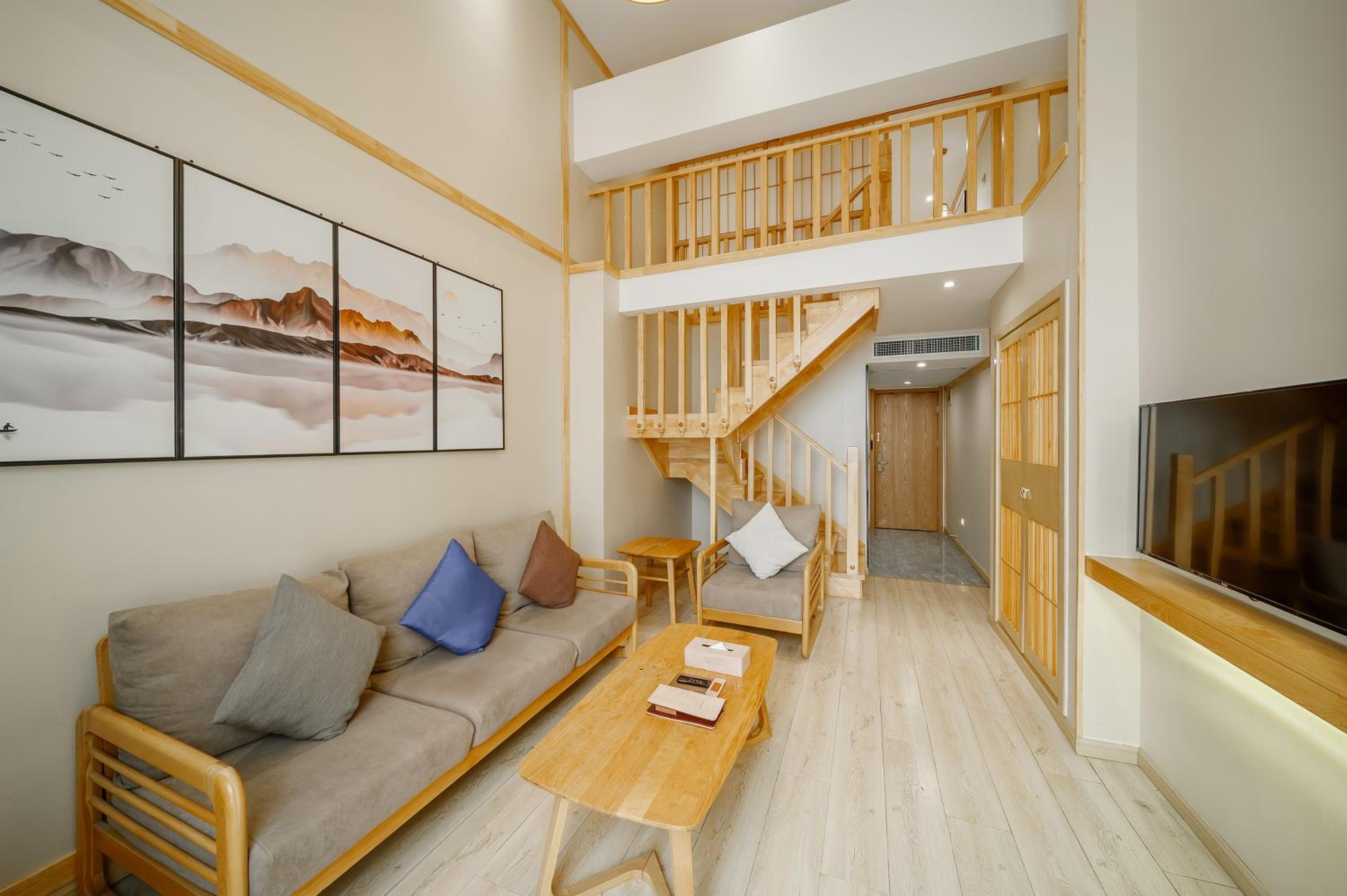 Duplex LOFT King Room