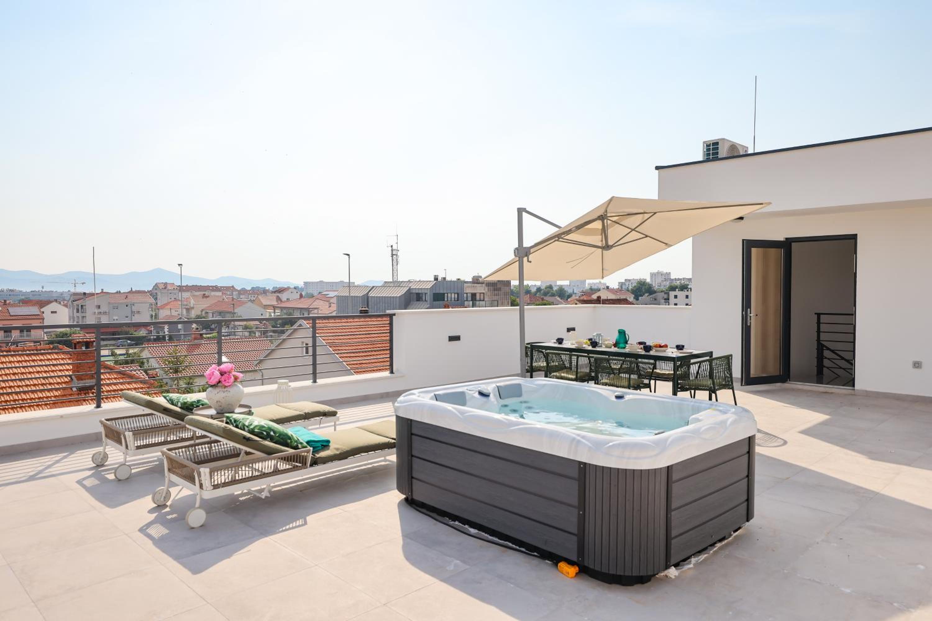 Three-Bedroom Deluxe Apartment
