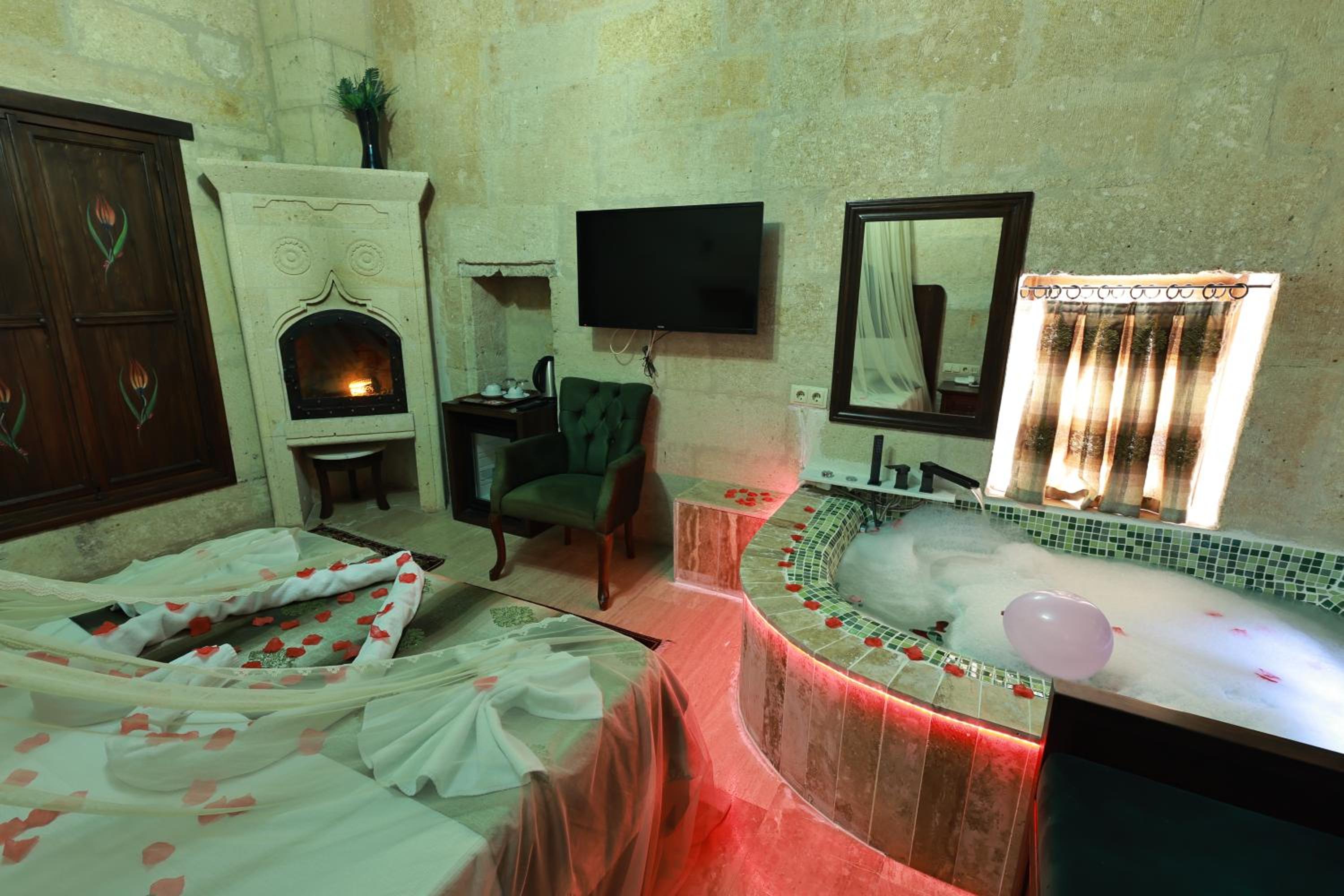 Superior Queen Room - Photo 1