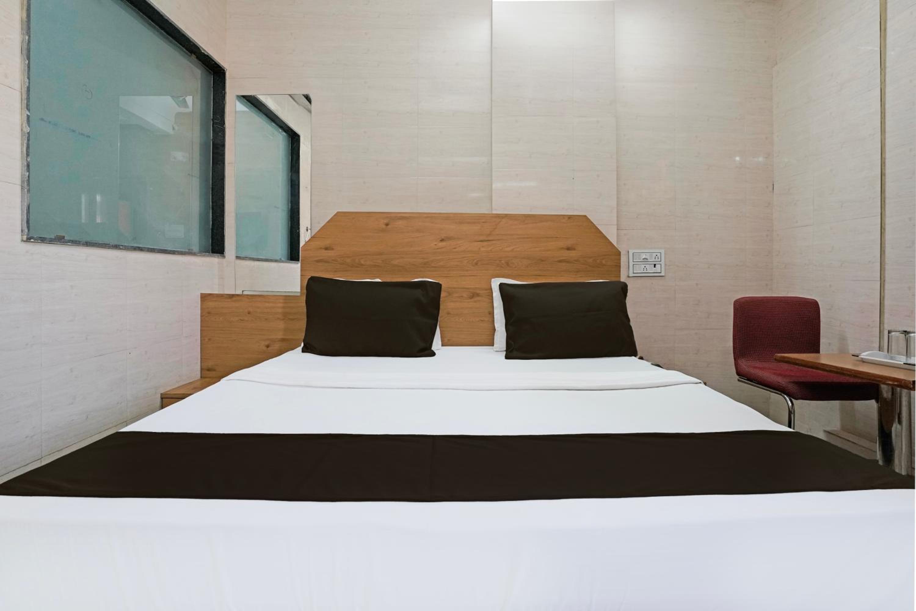 Deluxe Triple Room photo 2