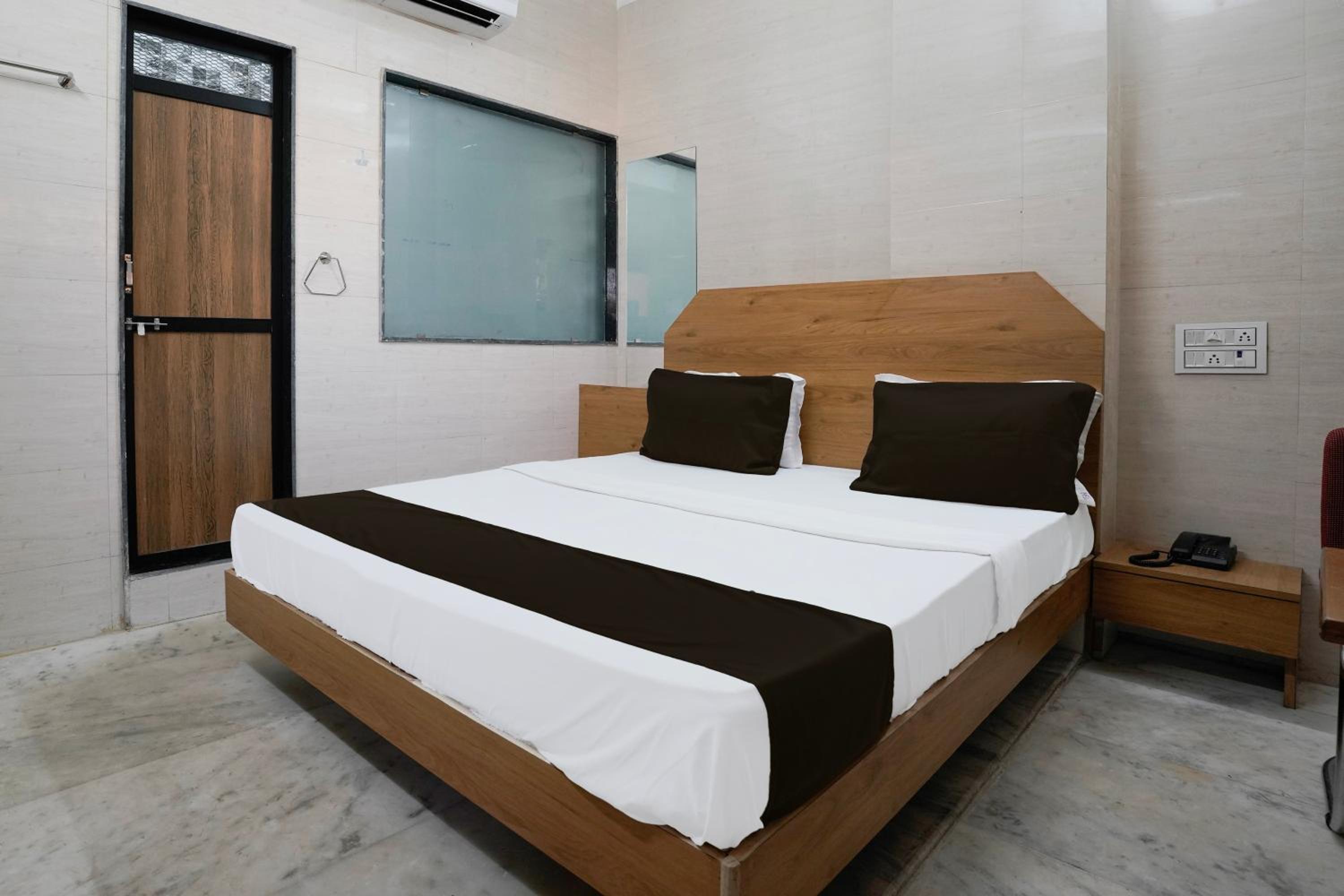 Deluxe Triple Room photo 3