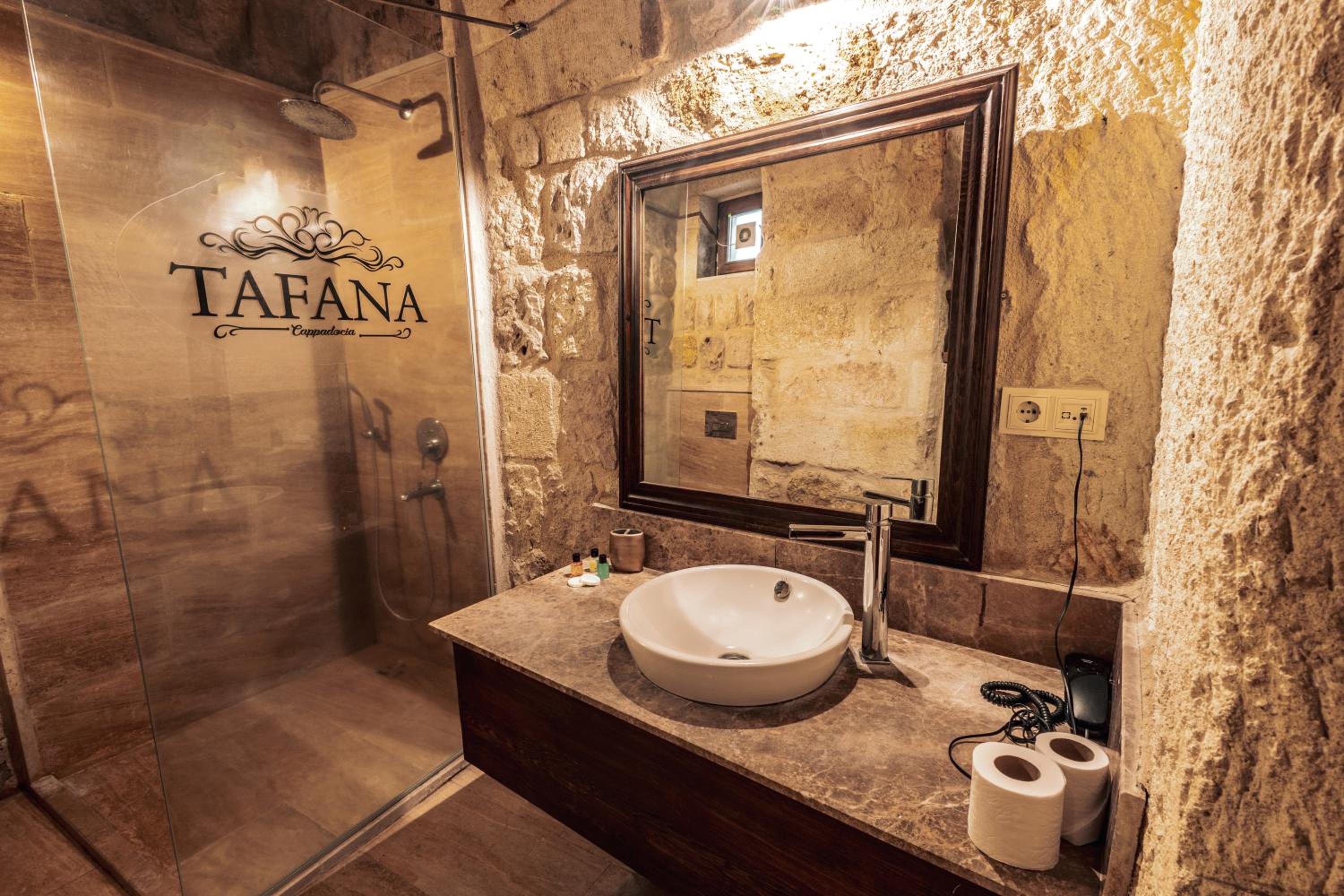 Queen Room with Spa Bath - Photo 7