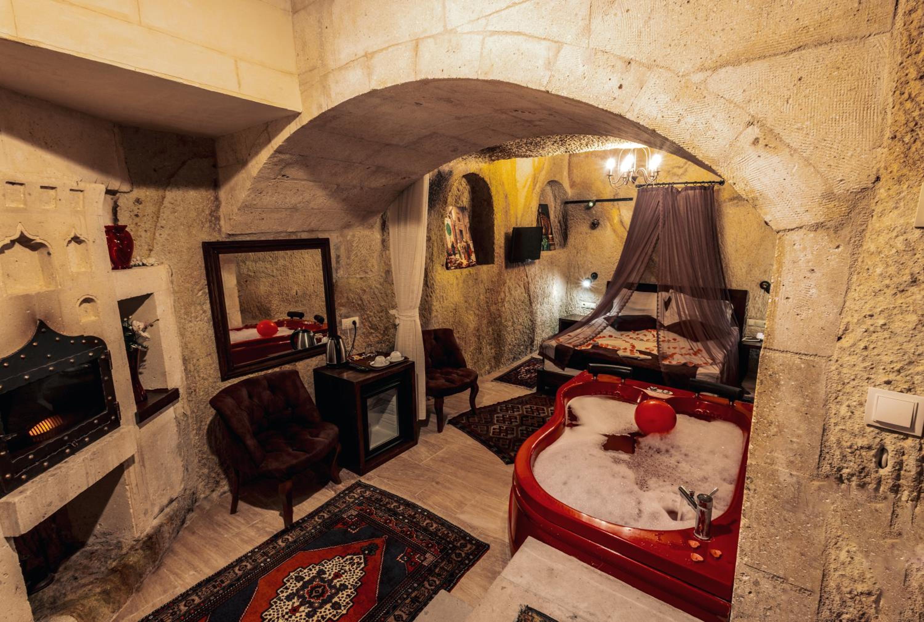 Queen Room with Spa Bath - Photo 5