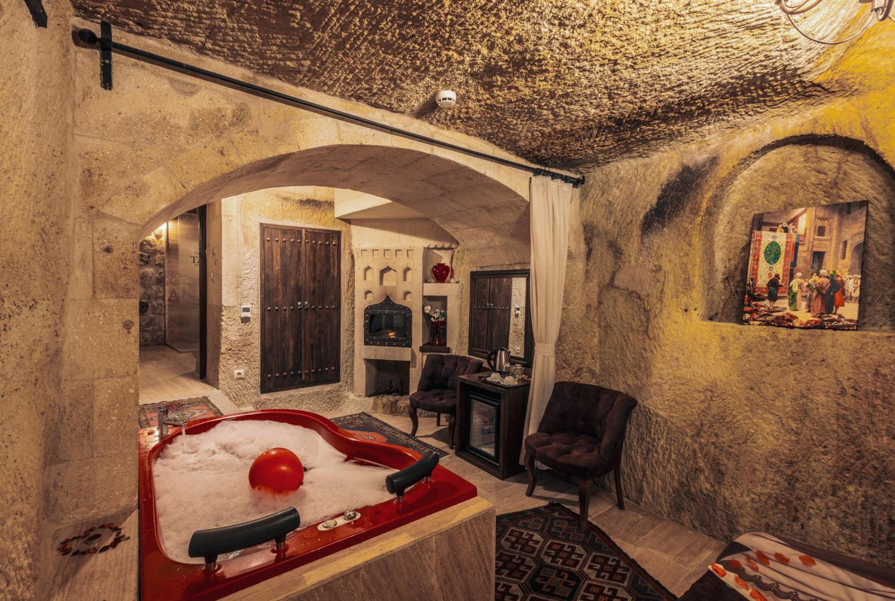 Queen Room with Spa Bath - Photo 4