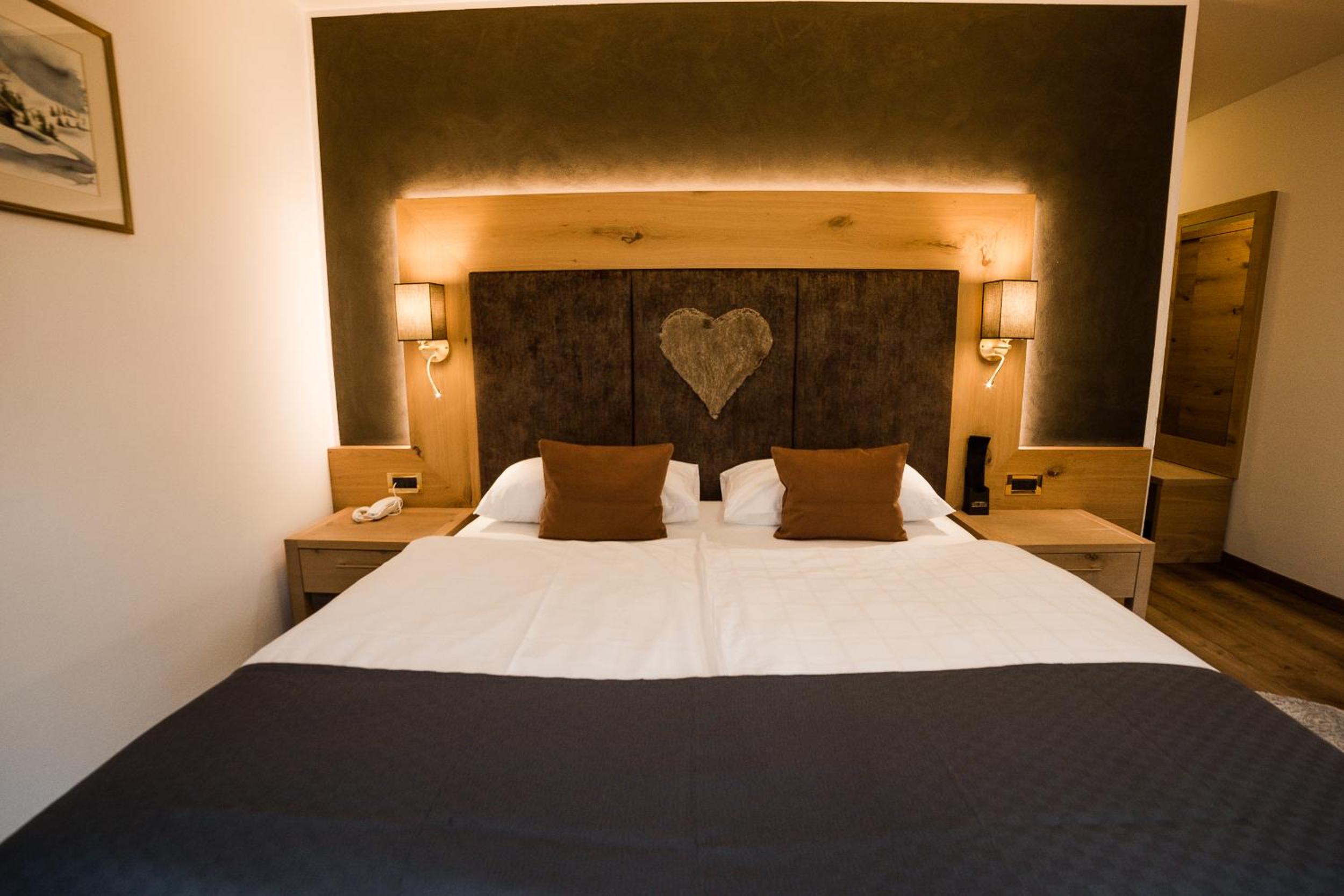 Classic Double Room with Balcony photo 2