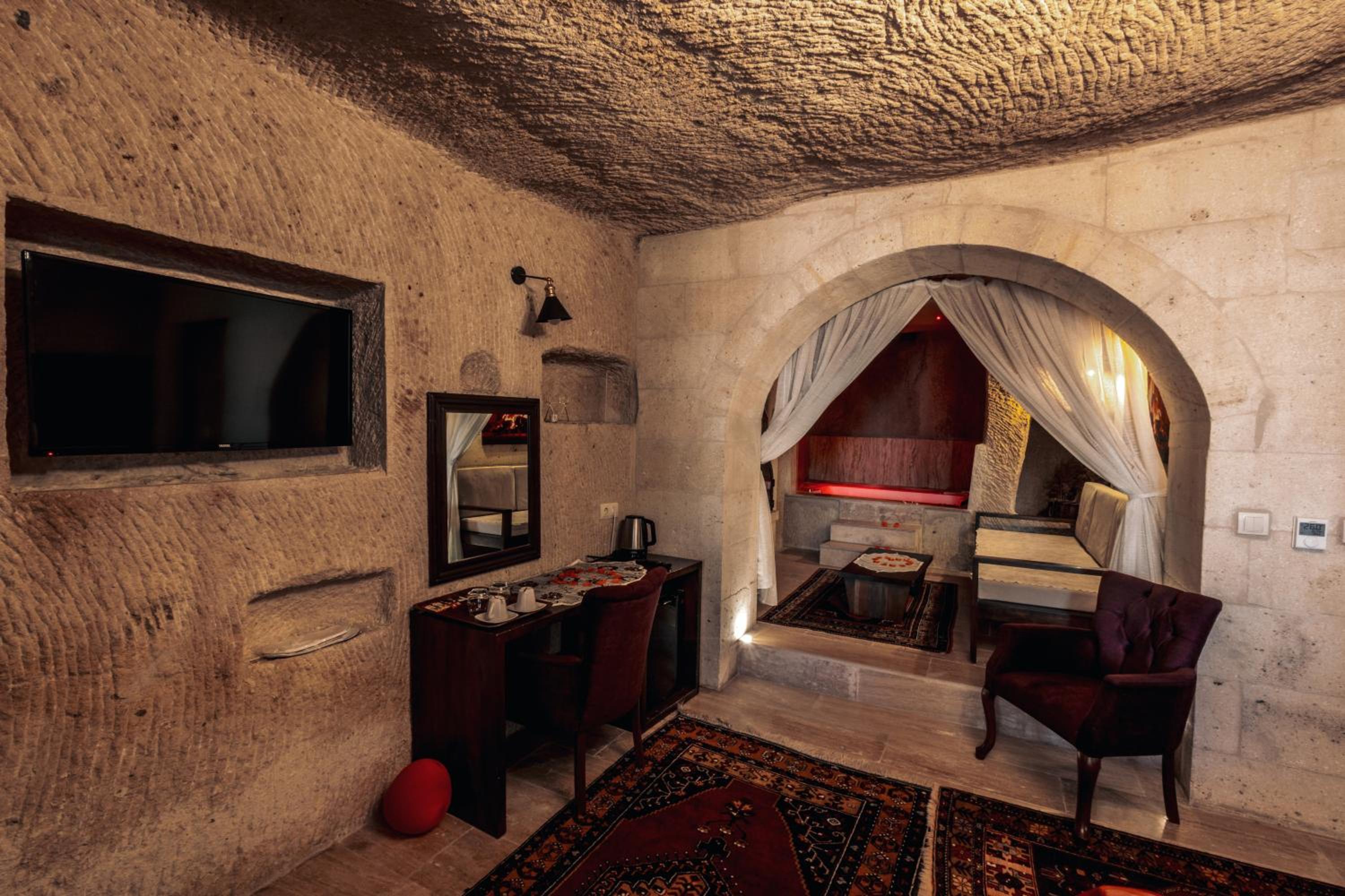 King Room with Spa Bath - Photo 4