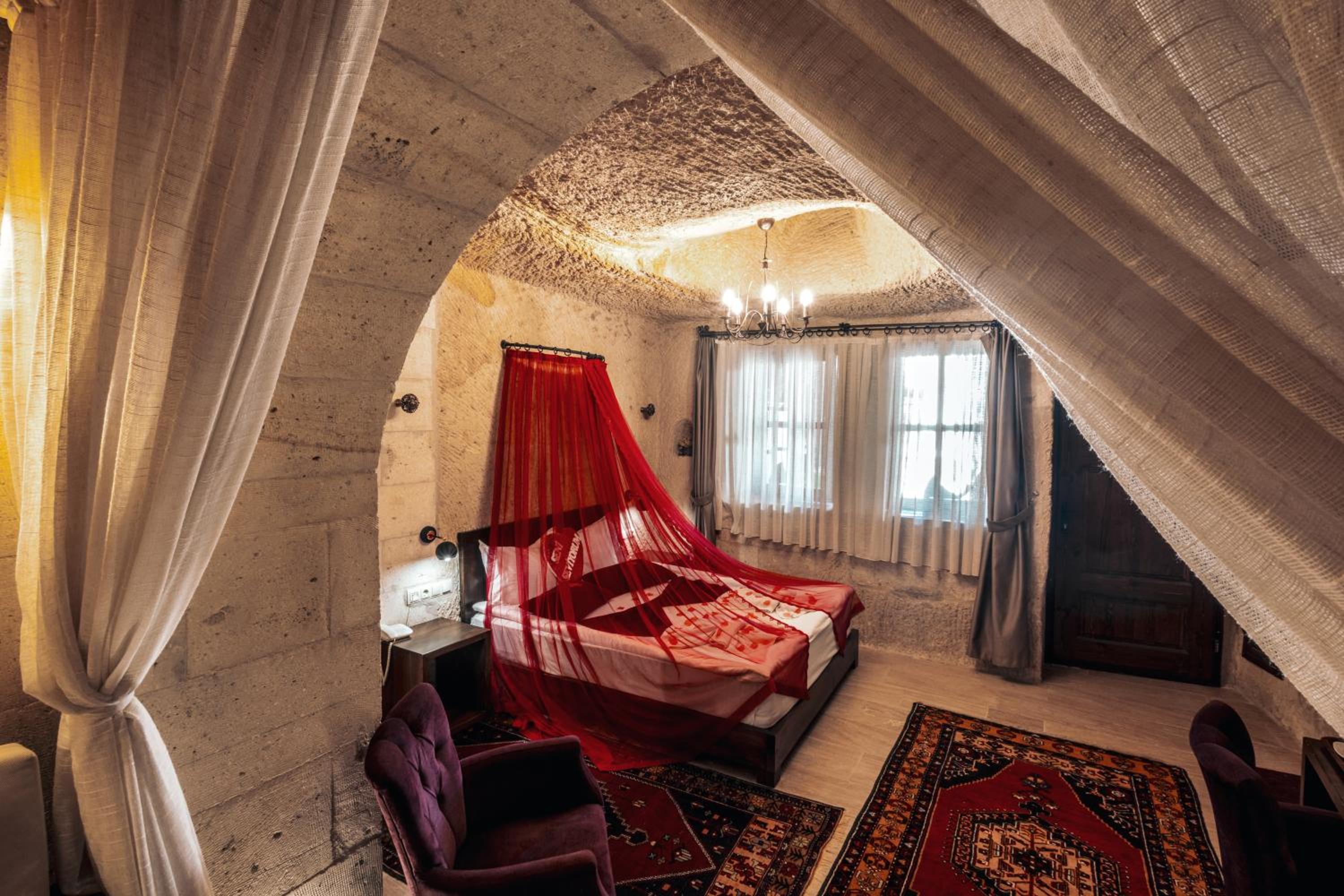 King Room with Spa Bath - Photo 2