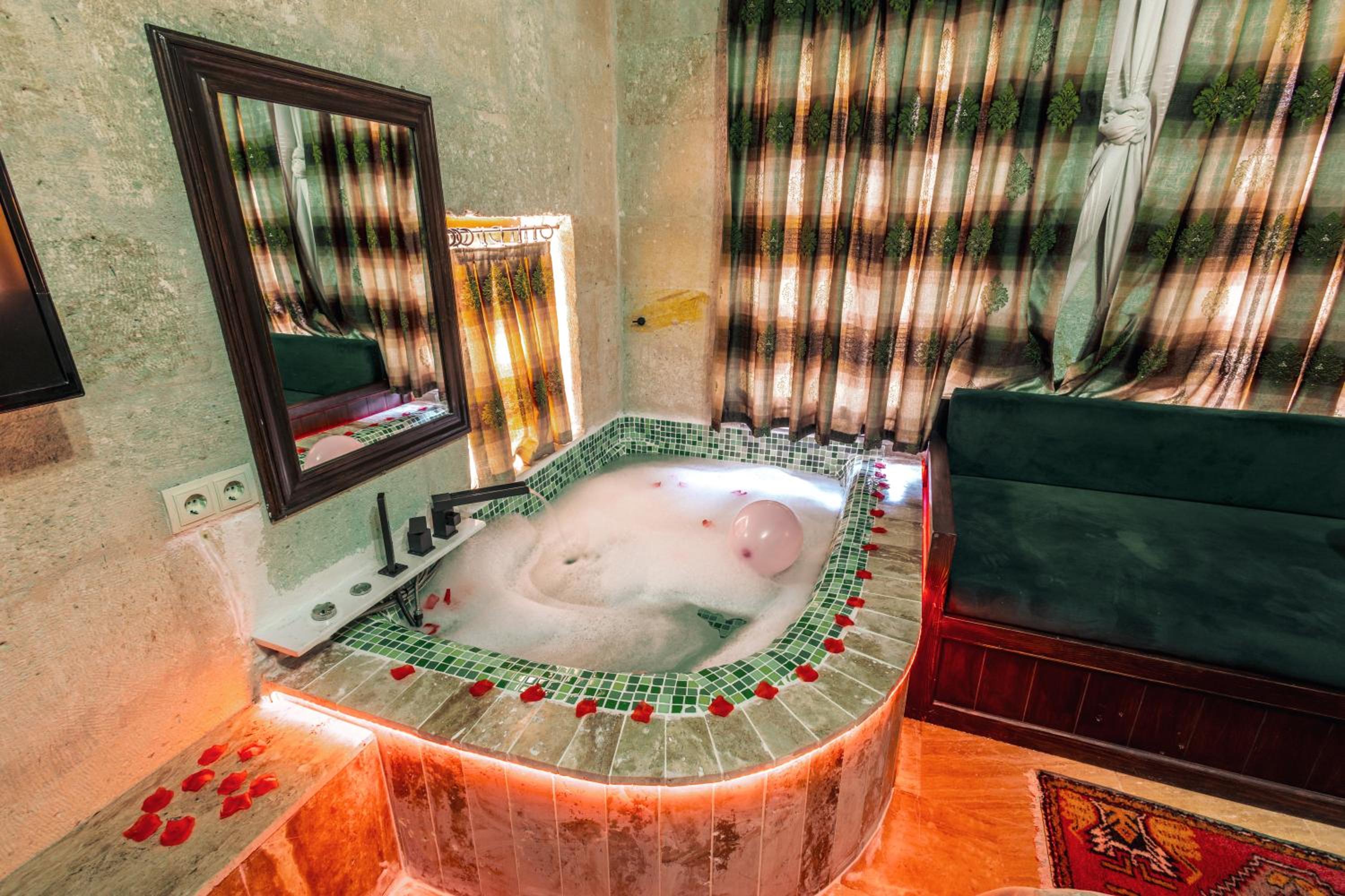 Superior Queen Room - Photo 17