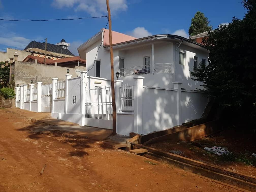 Three-Bedroom Villa photo 2