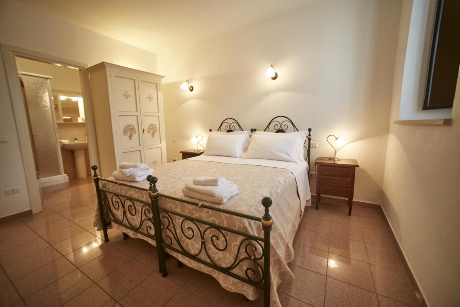 Double Room photo 3