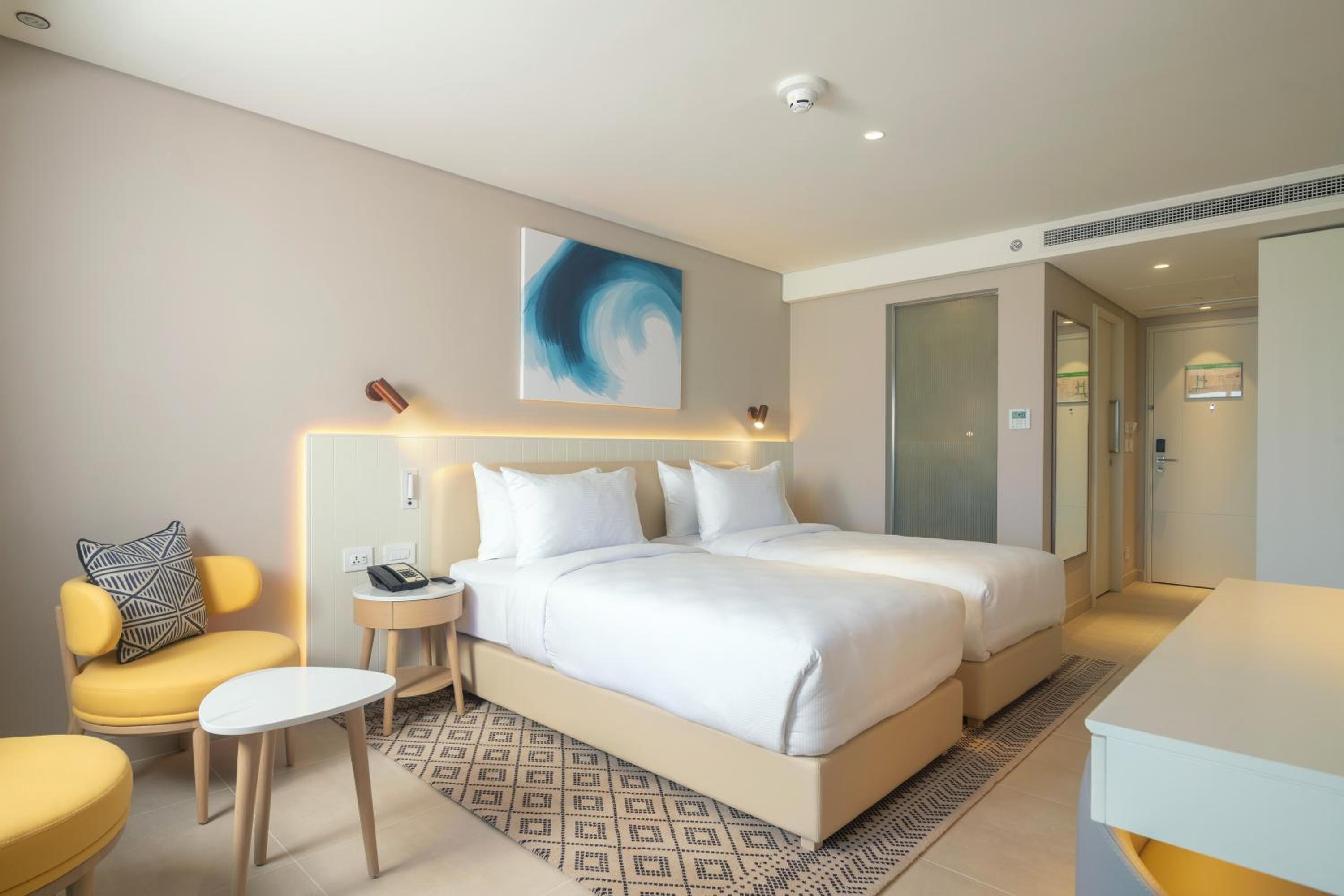 Marina City View Room - Twin Beds - Photo 1