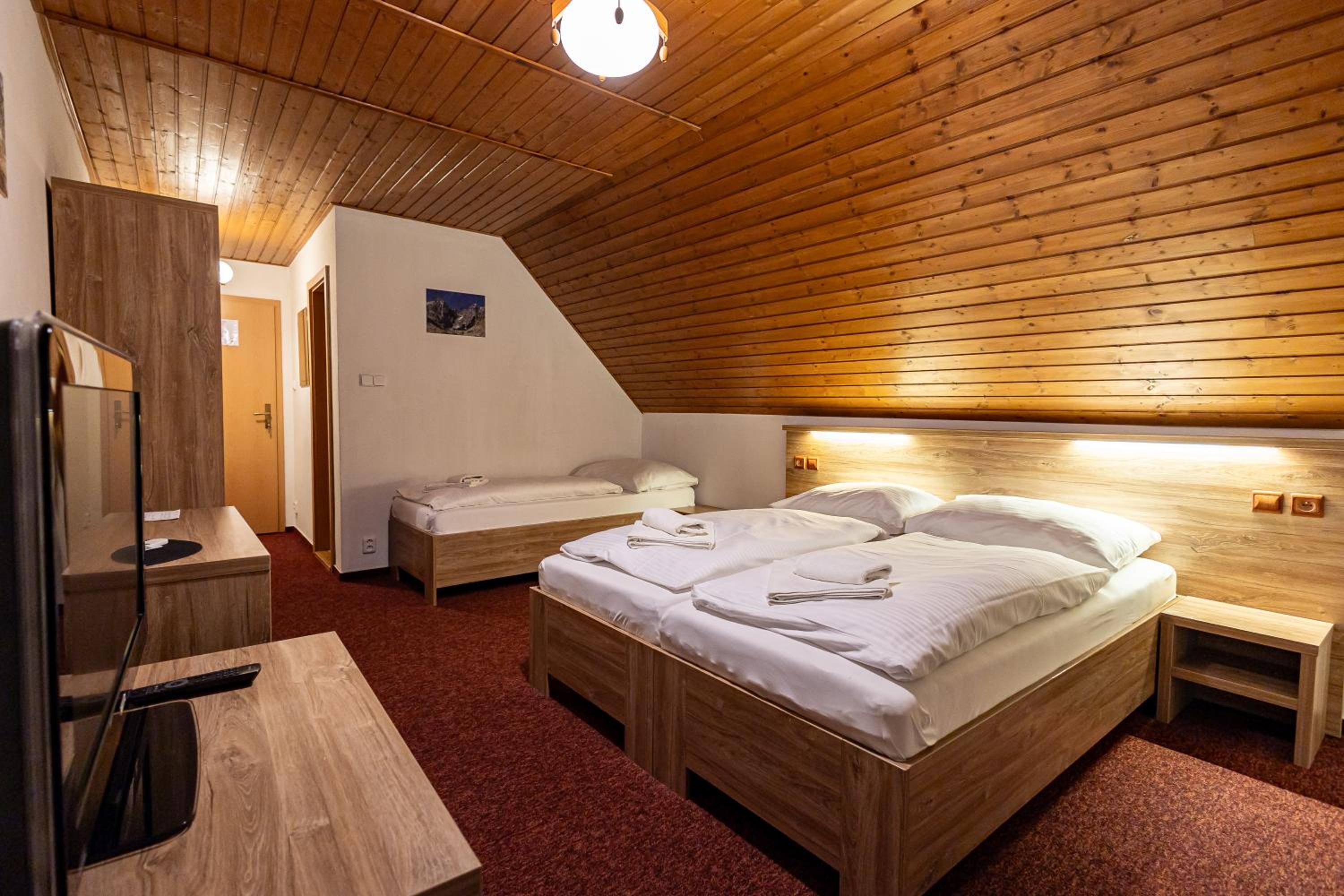 Triple Room - Photo 1