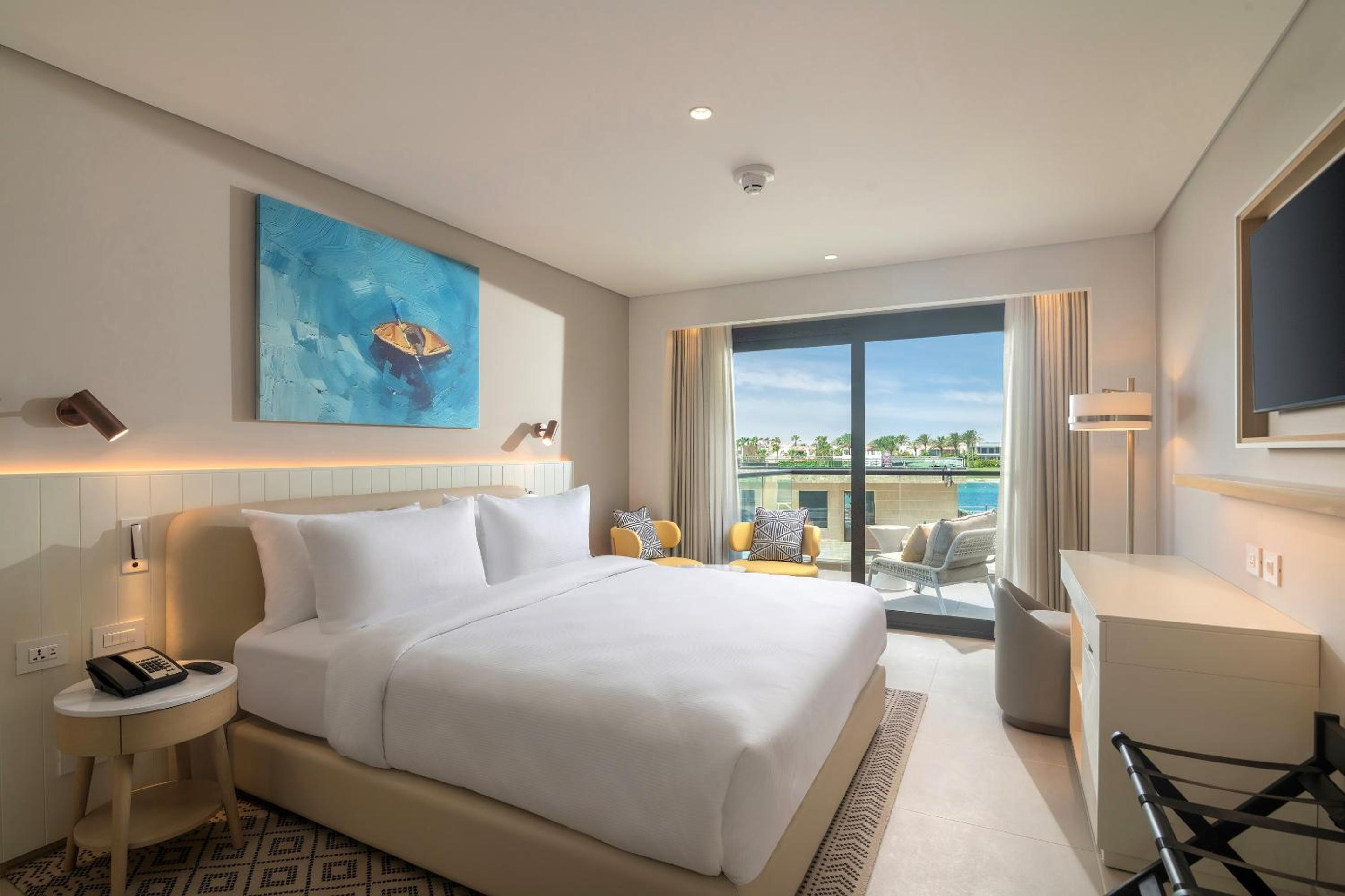 Marina City View Room - King Bed - Photo 3