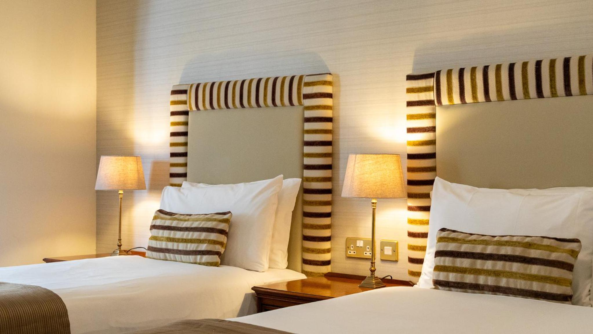 Twin Room - Photo 3