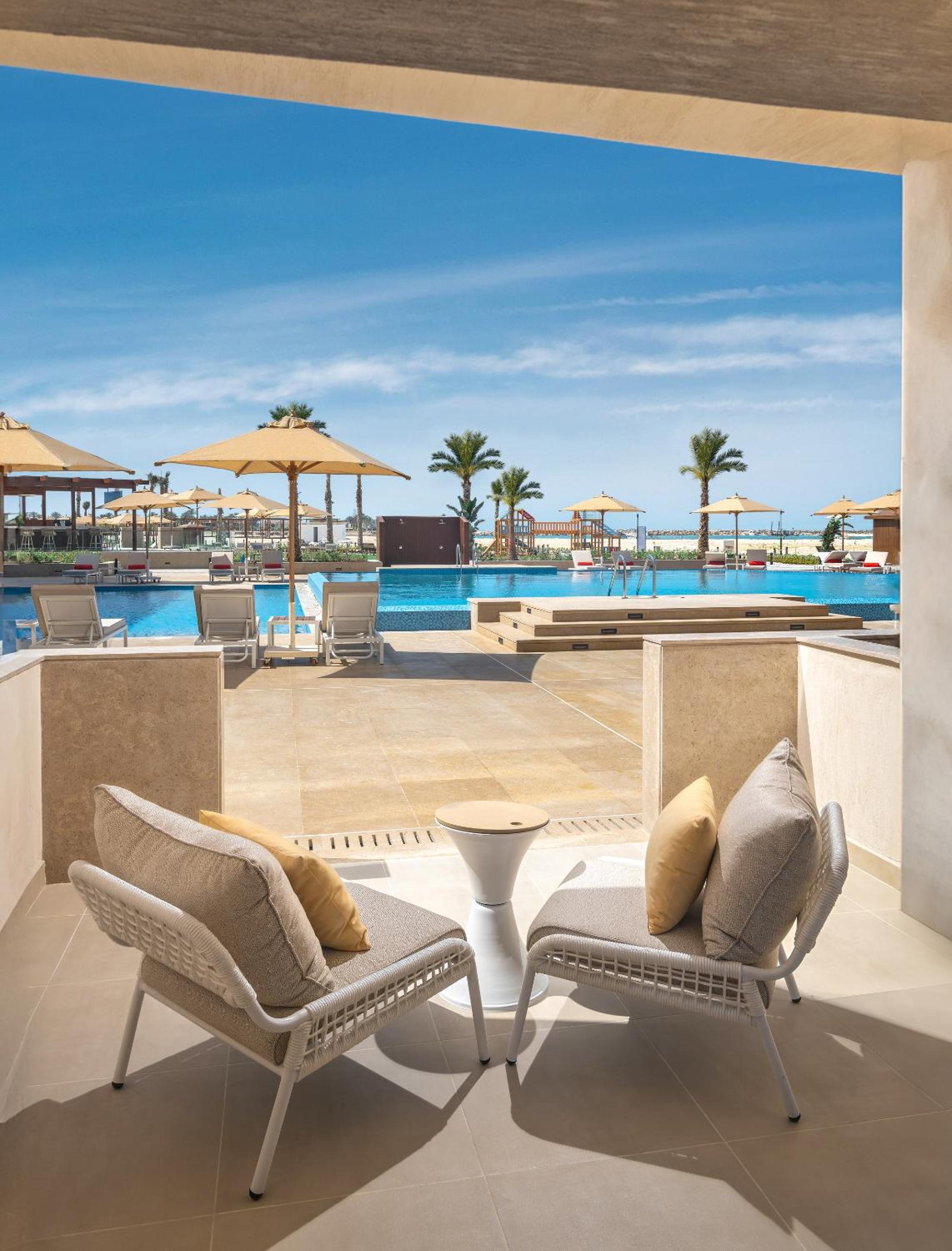 Sea View Room with Direct Pool Access - Twin Beds - Photo 2