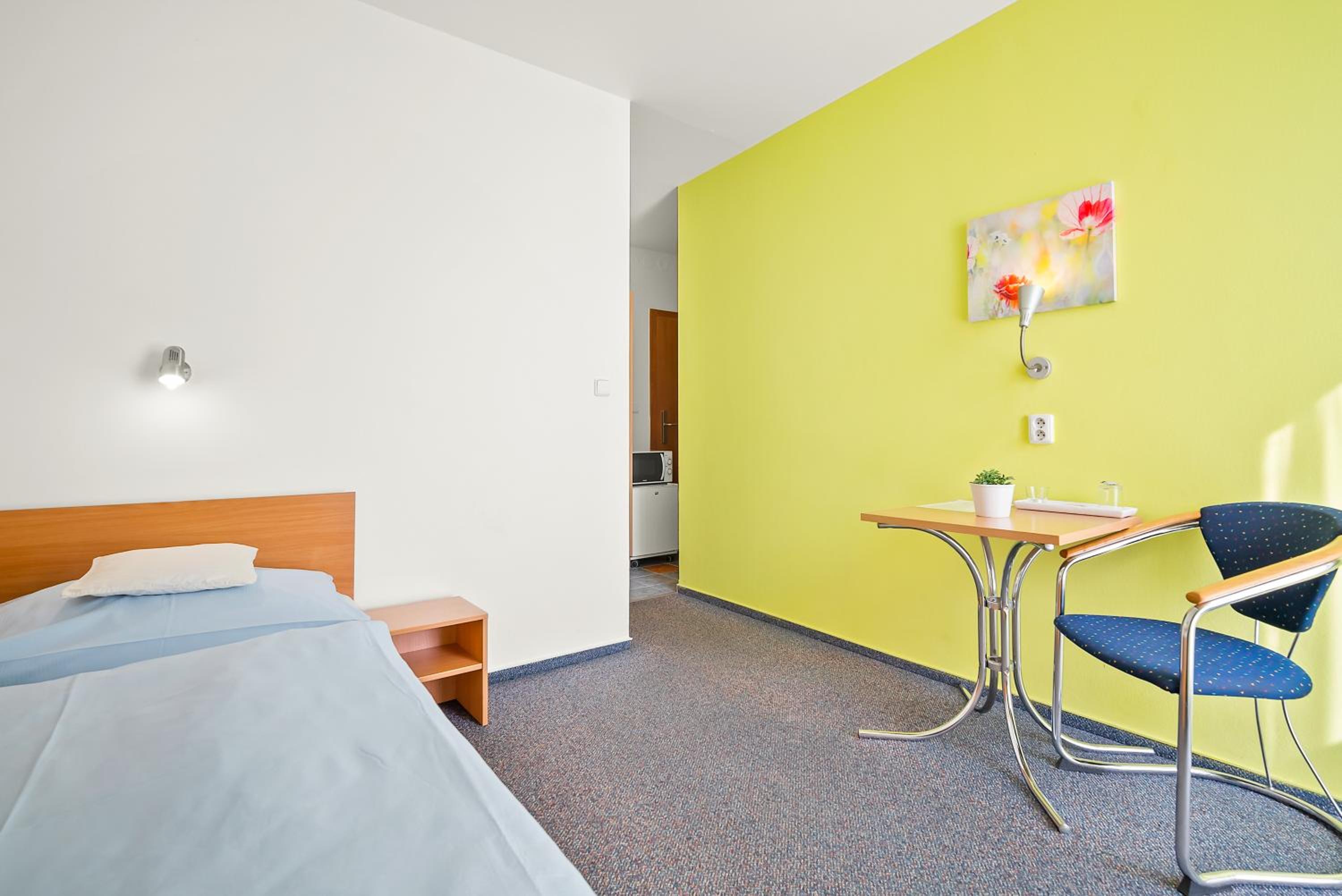 Single Room with Balcony photo 3