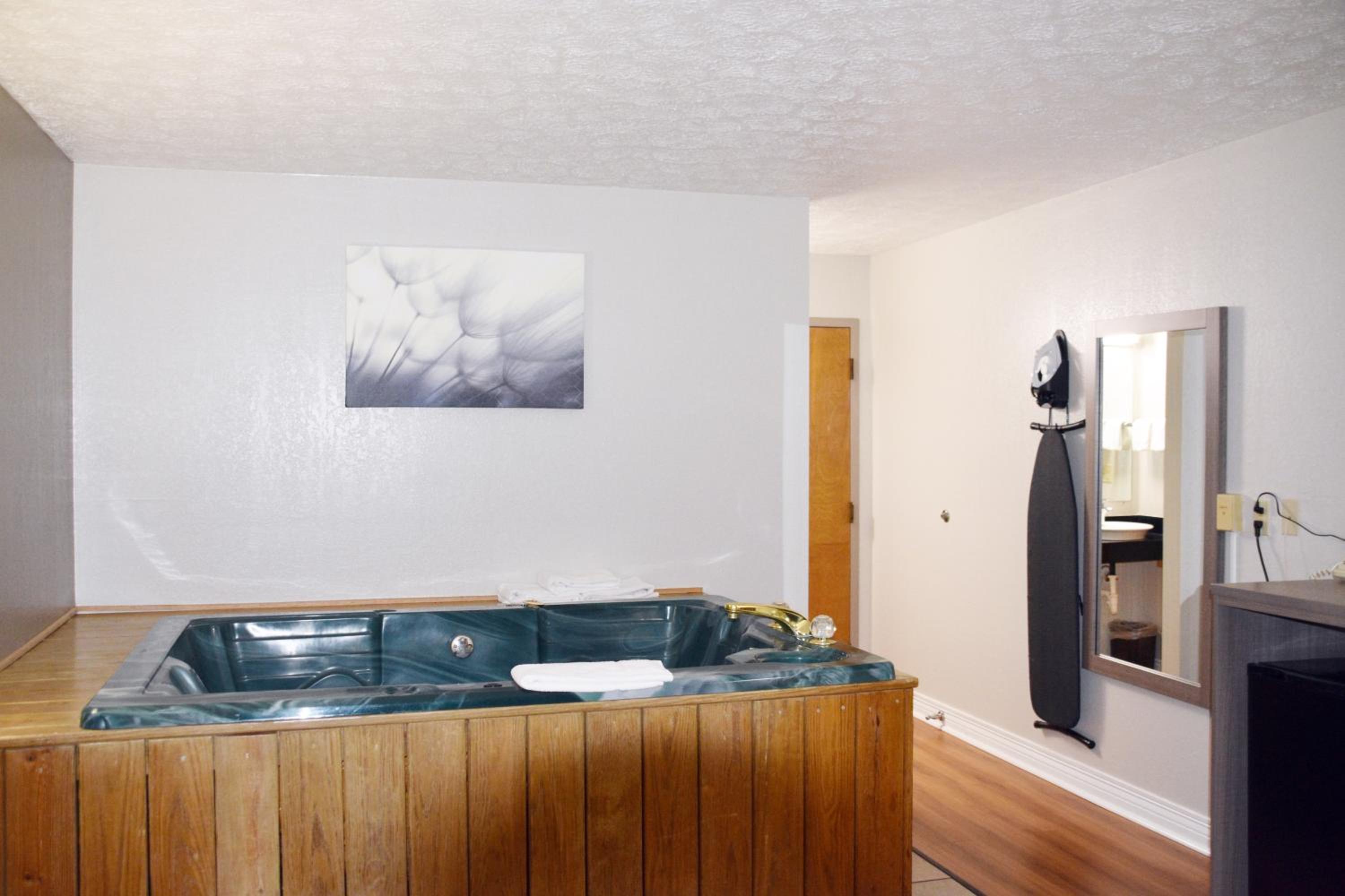  Superior Queen Room with Spa Bath Non-Smoking photo 3