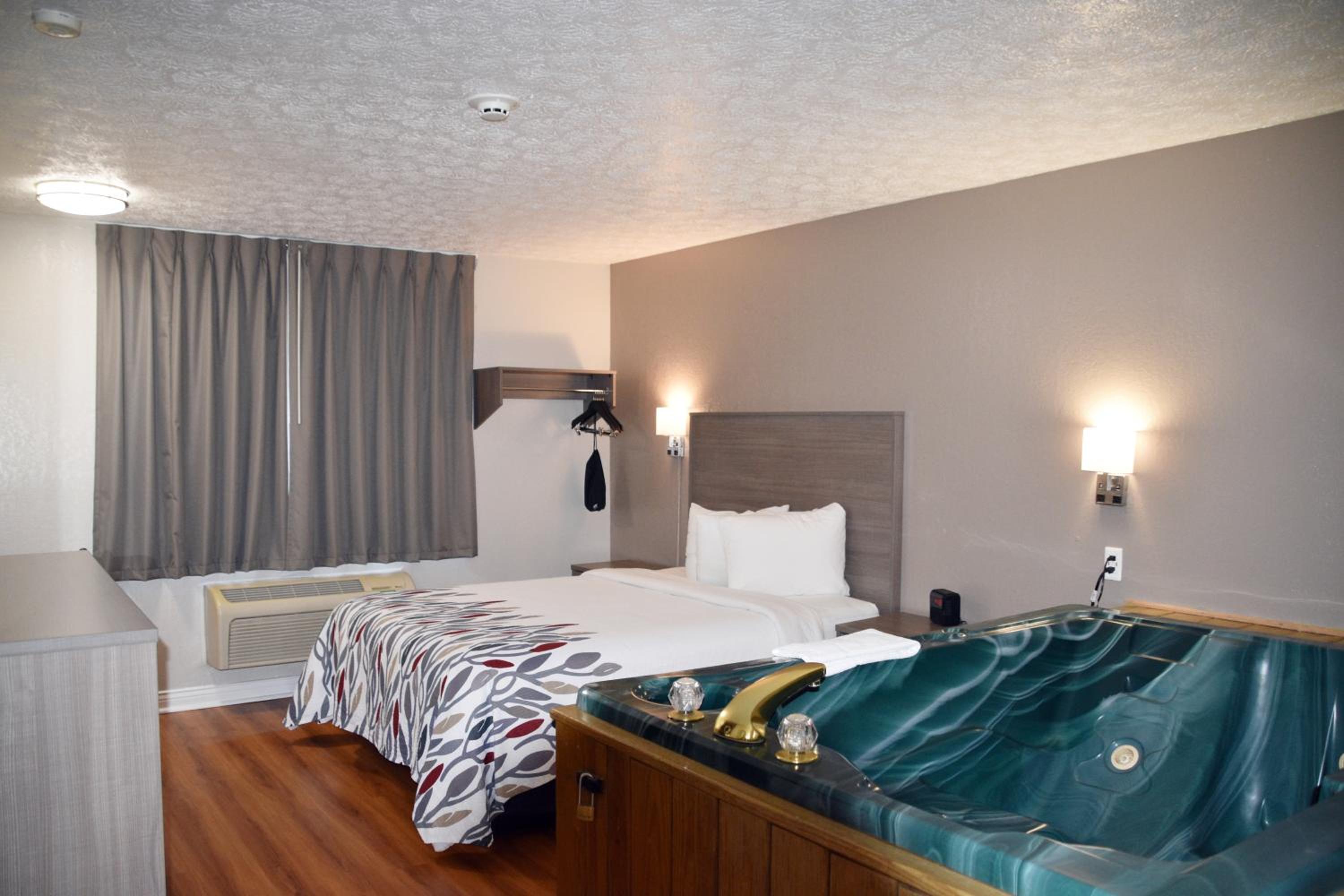  Superior Queen Room with Spa Bath Non-Smoking photo 1