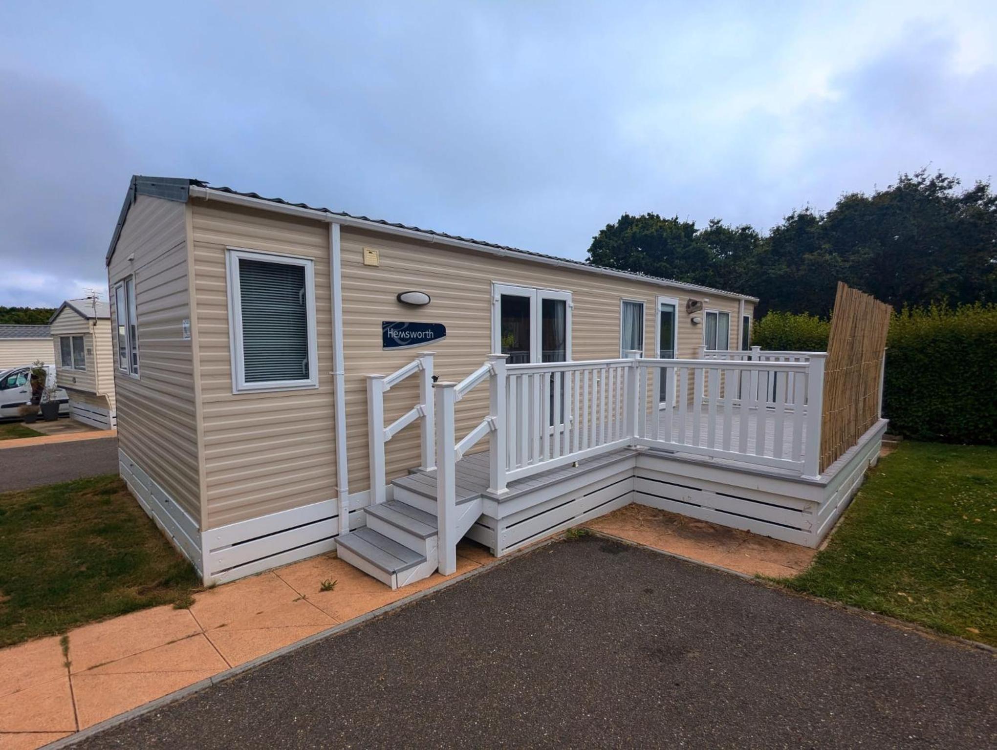 Mobile Home photo 3