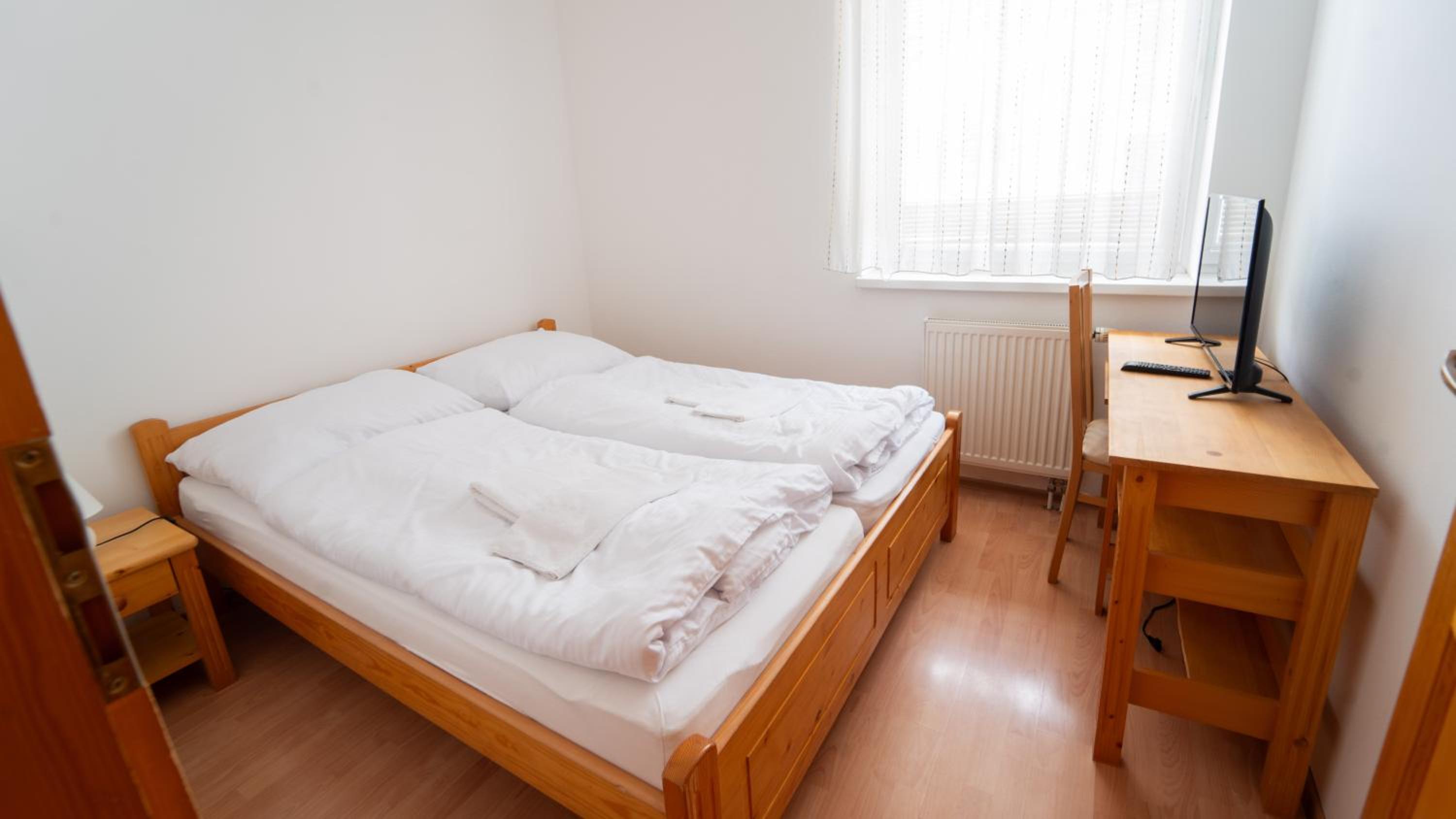 Twin Room with Extra Bed photo 2