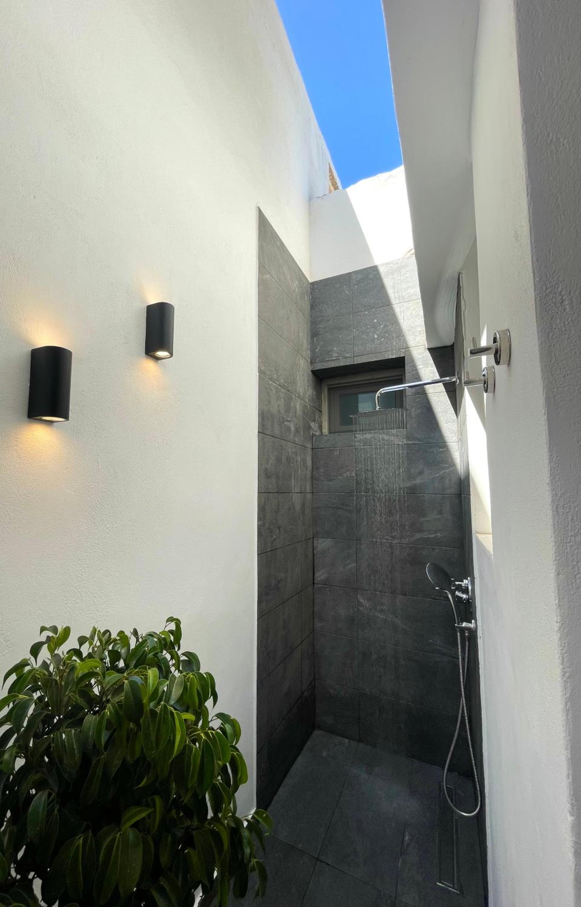 Three-Bedroom Villa photo 2