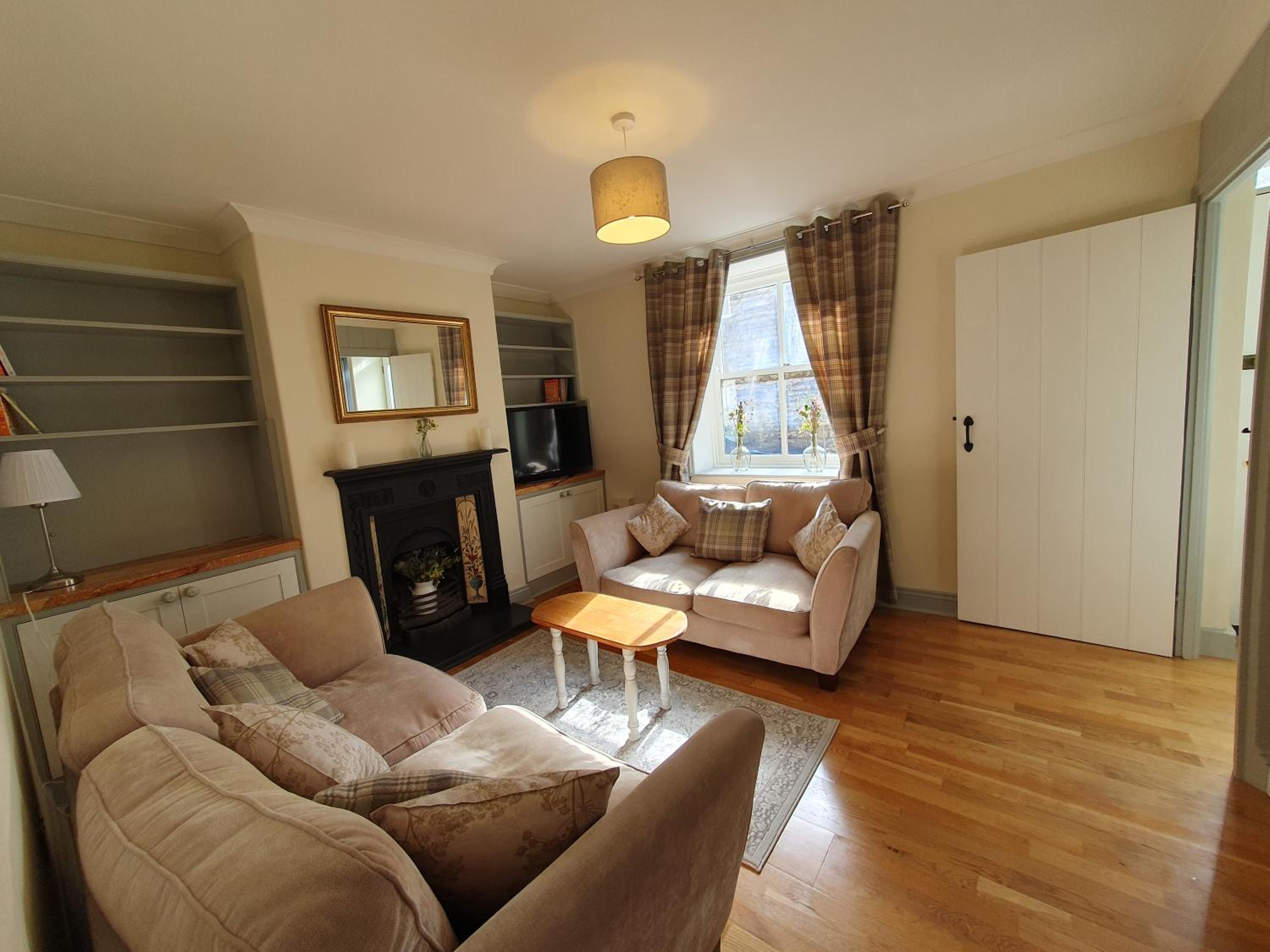 Two-Bedroom House photo 3