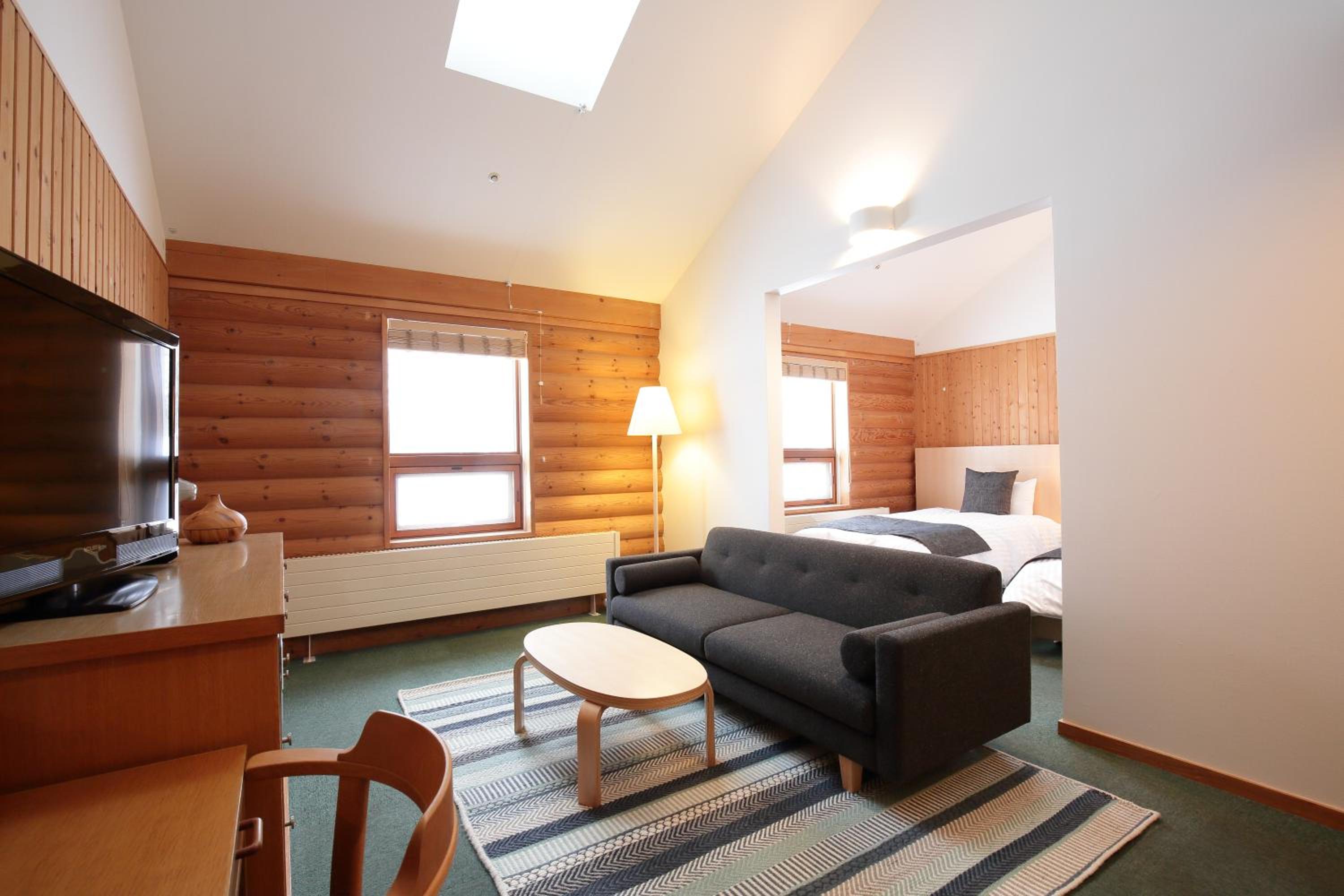 Twin Room with Shower