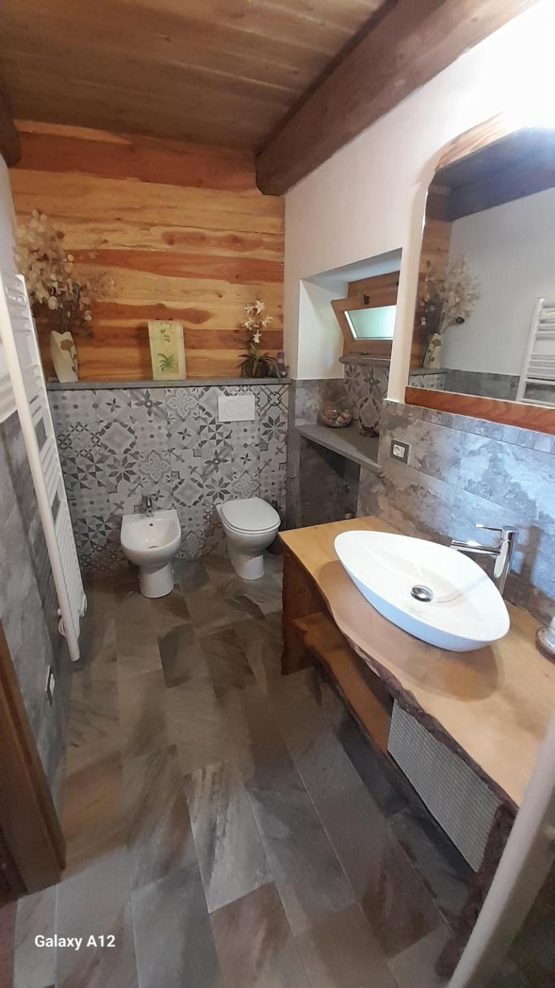 Family Room with Private Bathroom photo 2