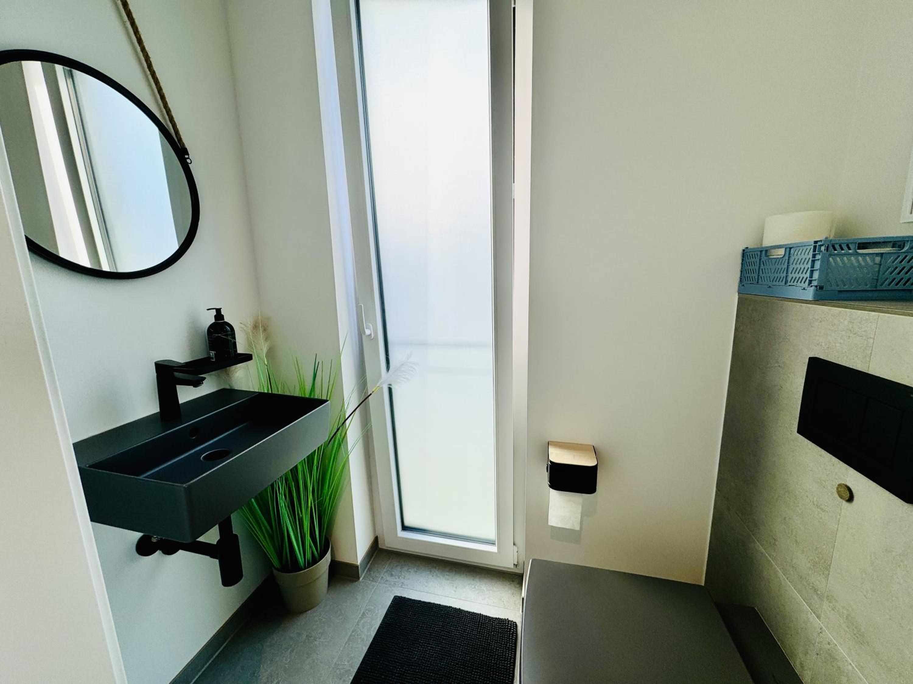 One-Bedroom House - Photo 15