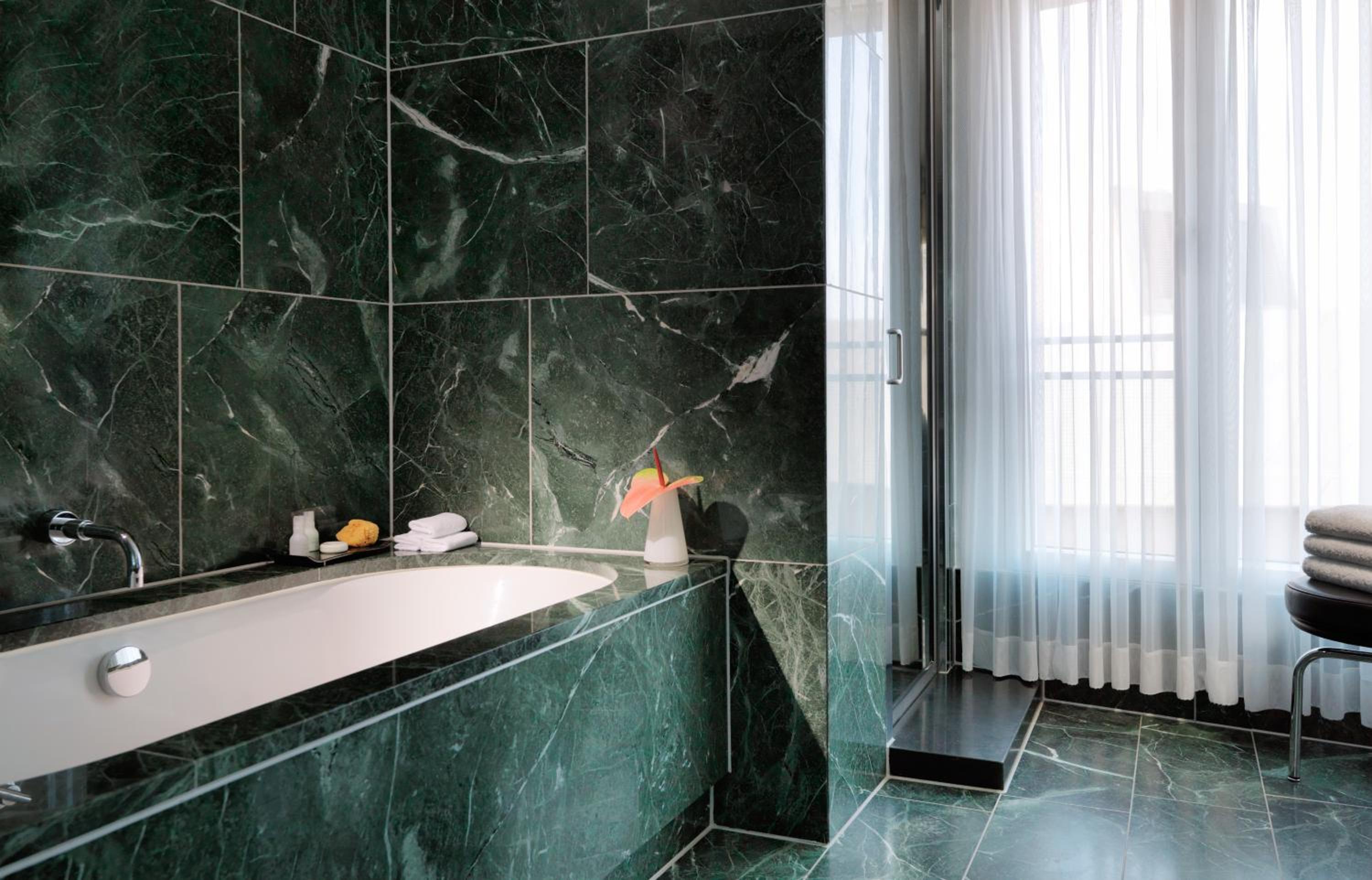Grand Executive Suite thumbnail 6